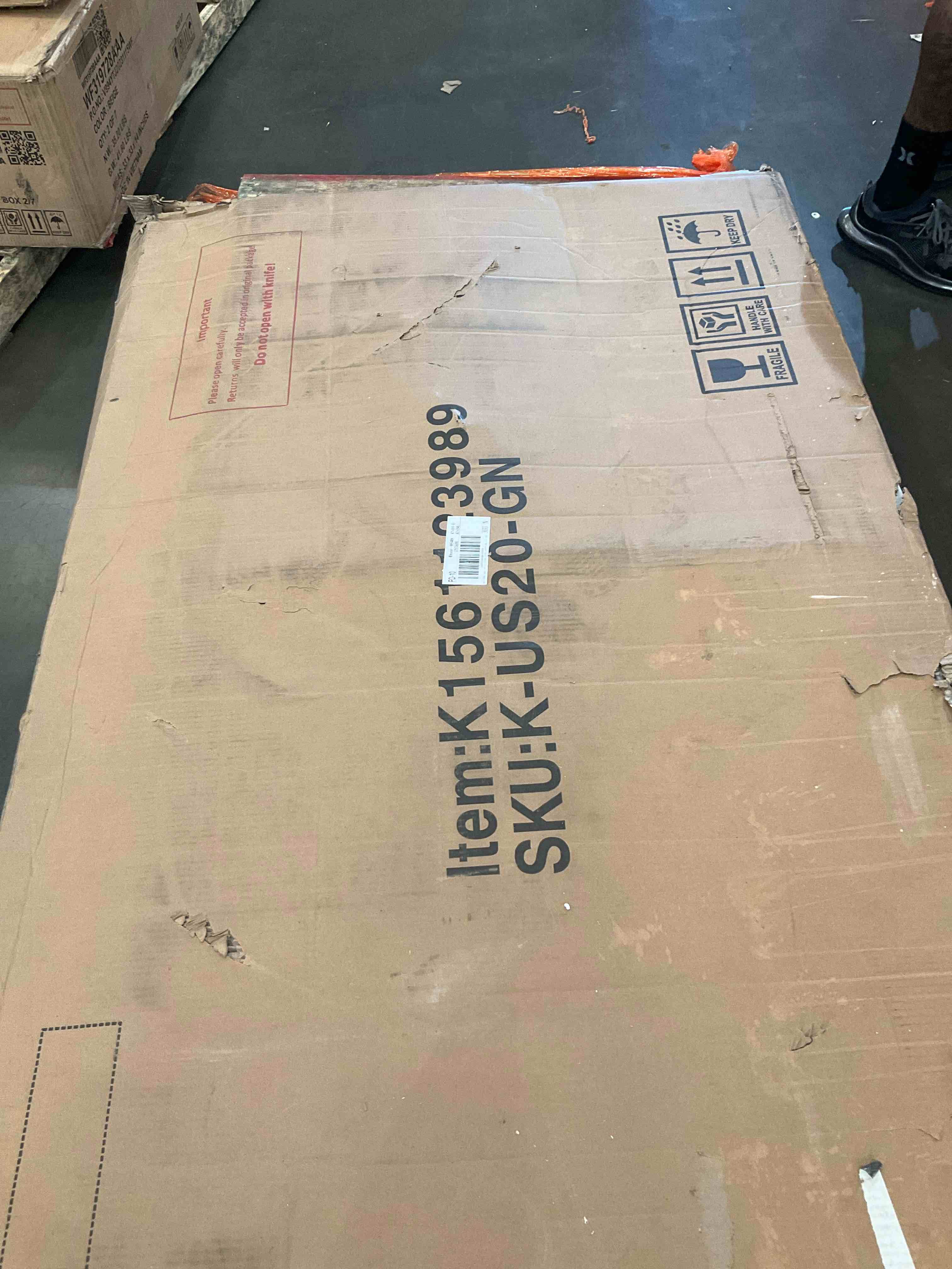 https://s3.amazonaws.com/lotting-images-prod/BargainHunt/BHL00144679_1716914449979.jpeg