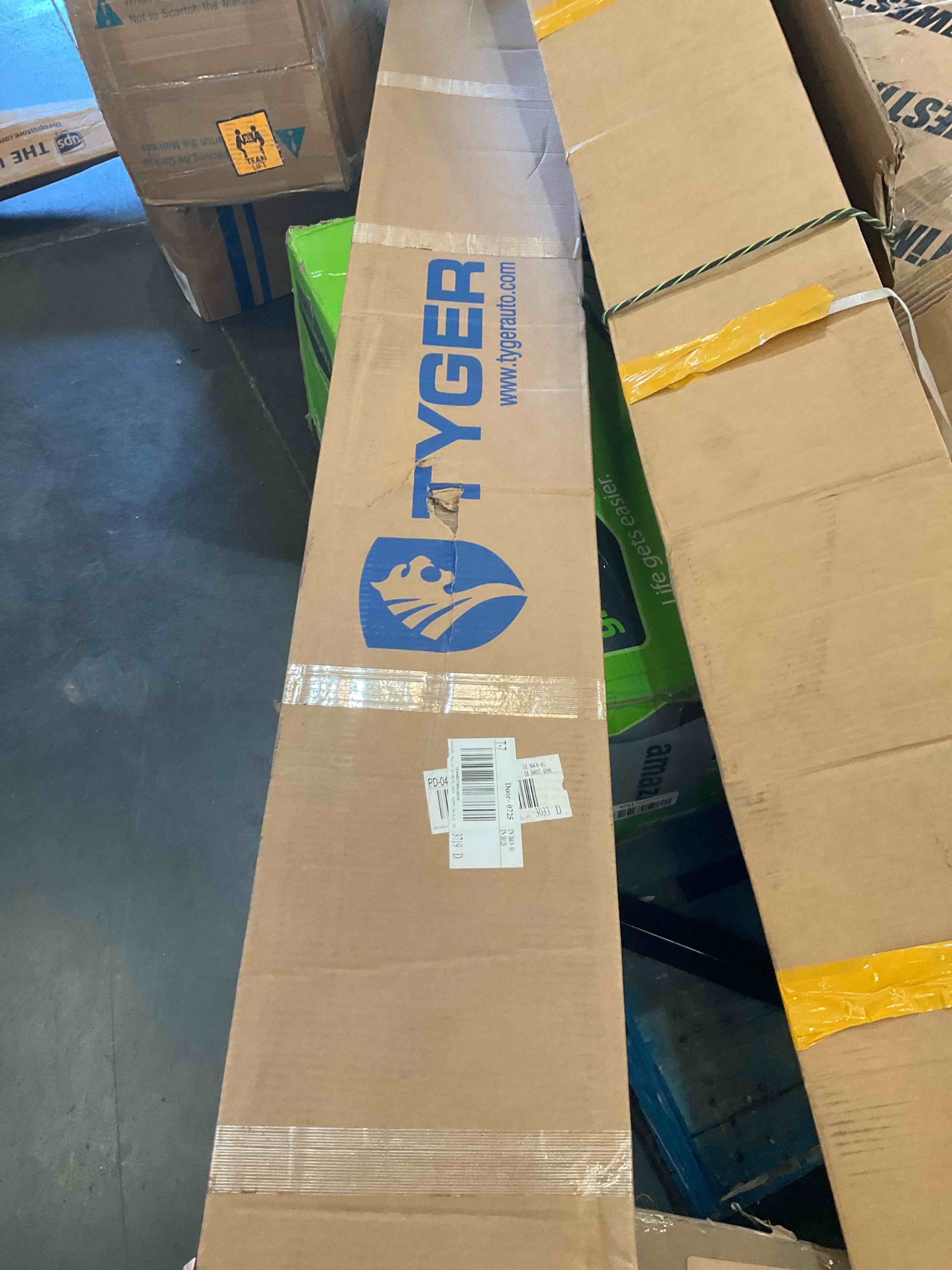 https://s3.amazonaws.com/lotting-images-prod/BargainHunt/BHL00144681_1716916174790.jpeg