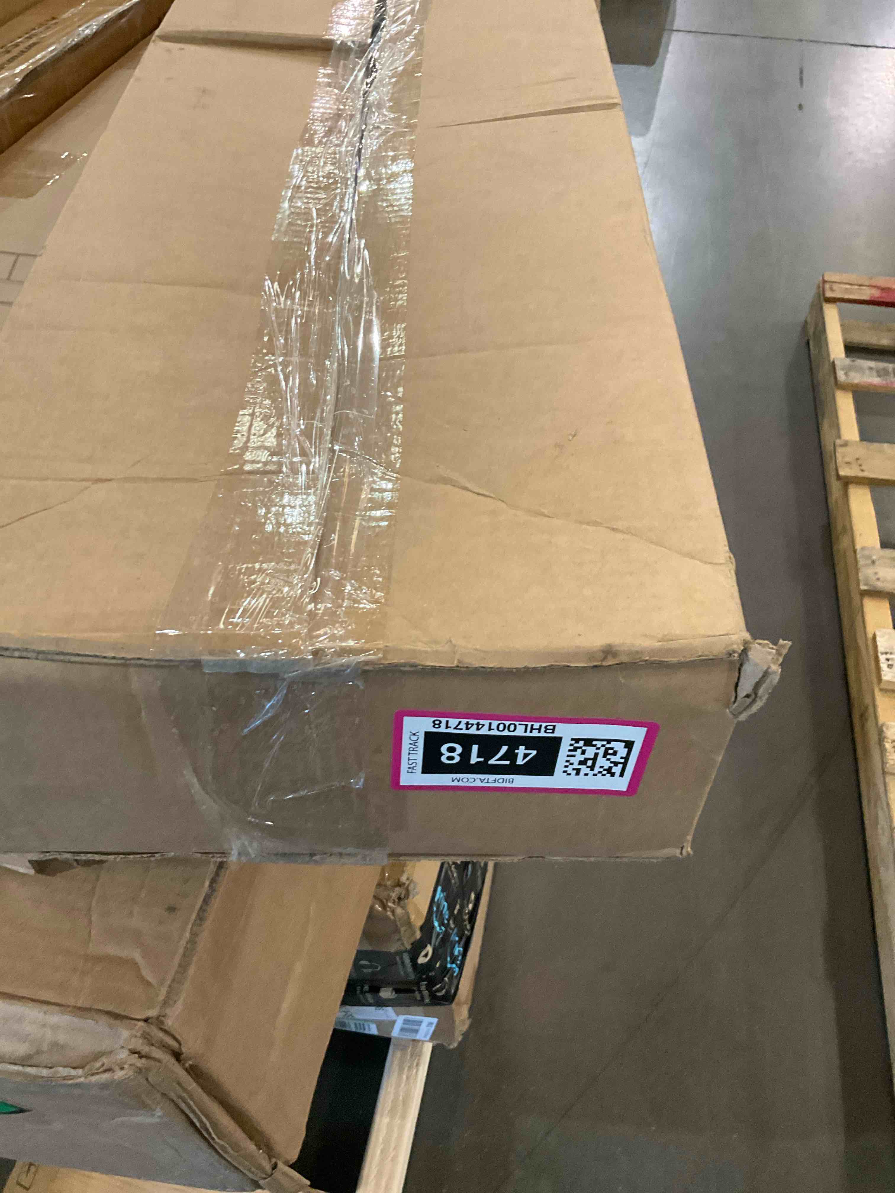 https://s3.amazonaws.com/lotting-images-prod/BargainHunt/BHL00144718_1716986504684.jpeg