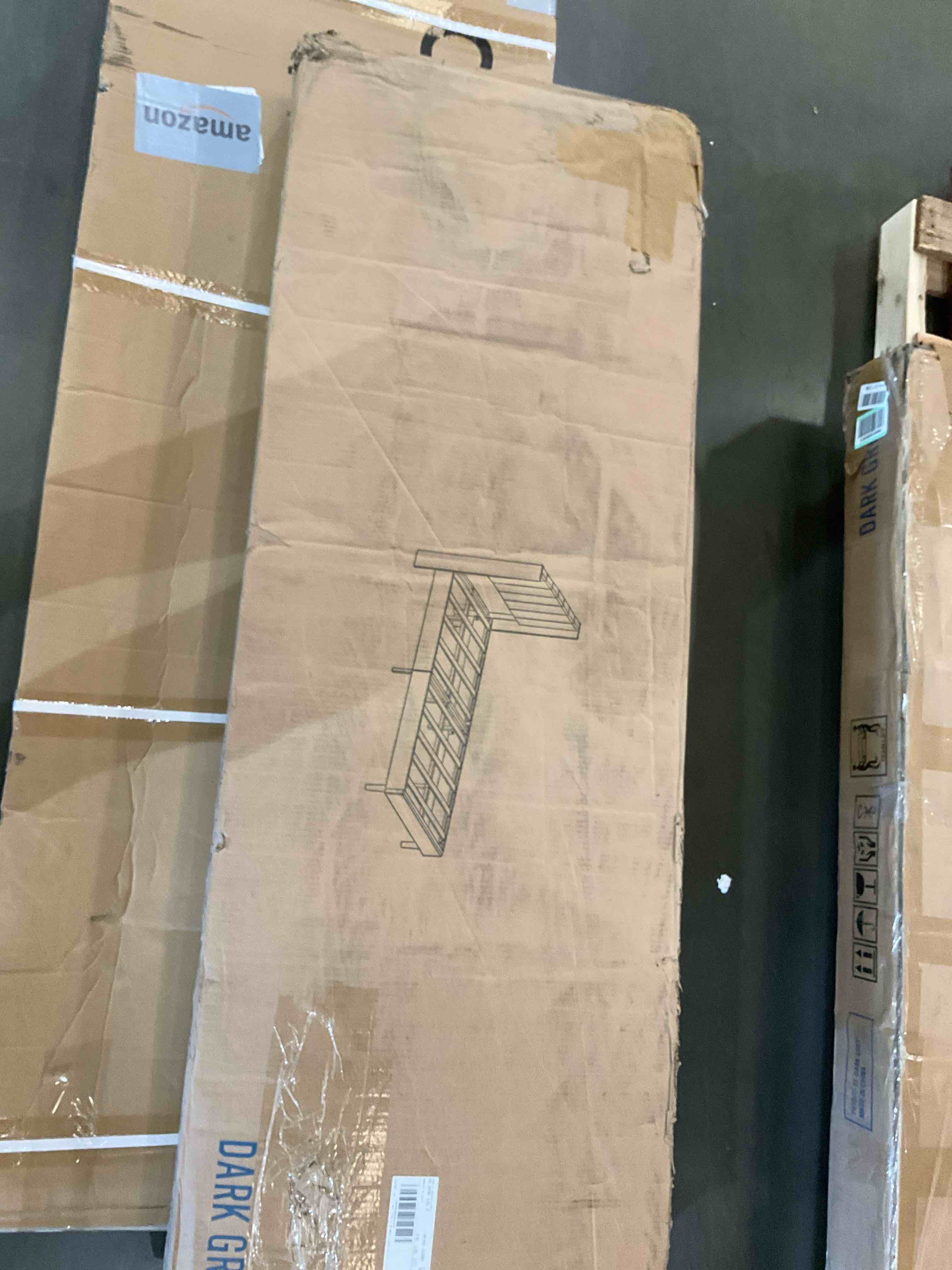 https://s3.amazonaws.com/lotting-images-prod/BargainHunt/BHL00144724_1716991023325.jpeg