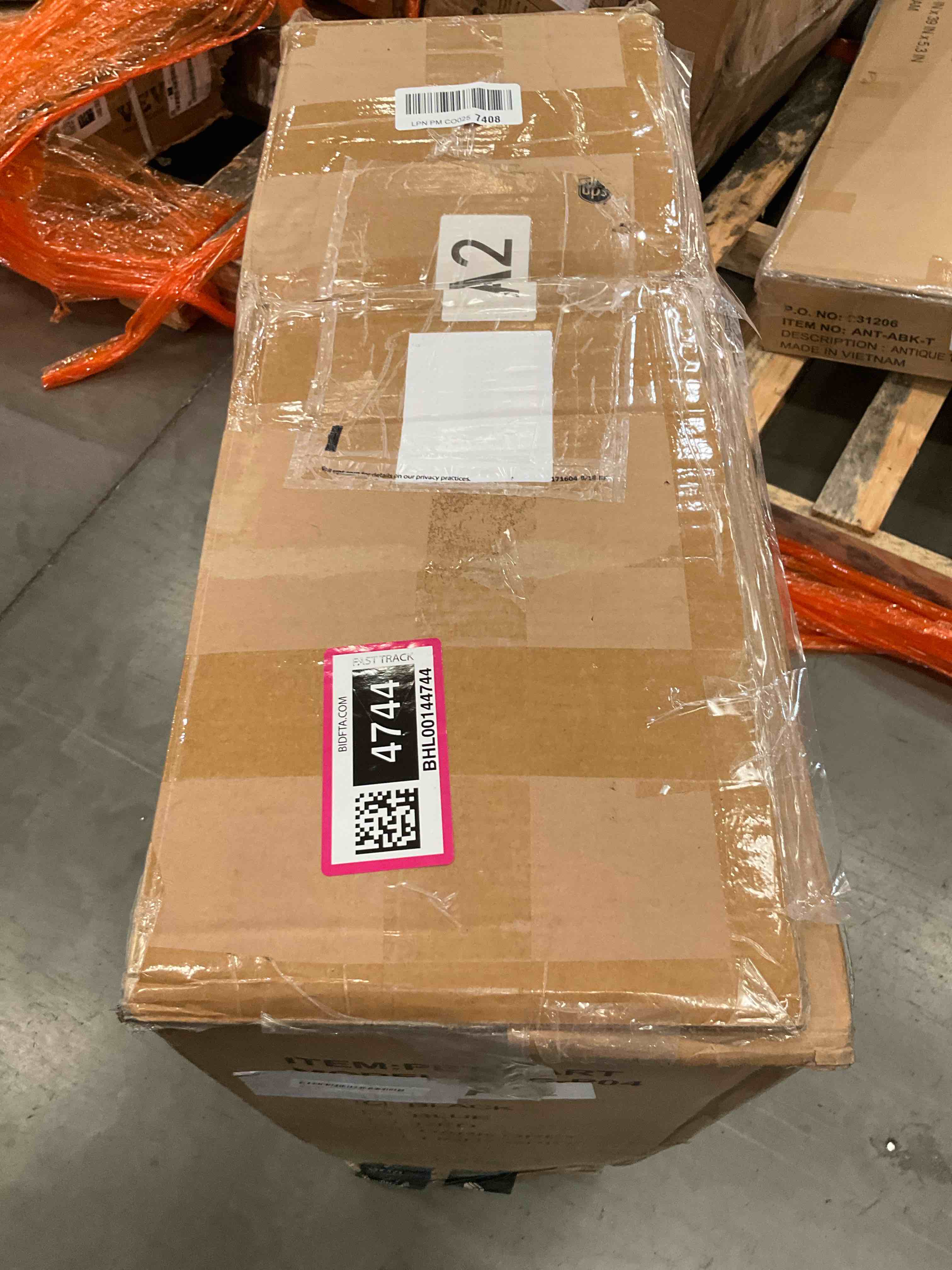https://s3.amazonaws.com/lotting-images-prod/BargainHunt/BHL00144744_1716998033260.jpeg
