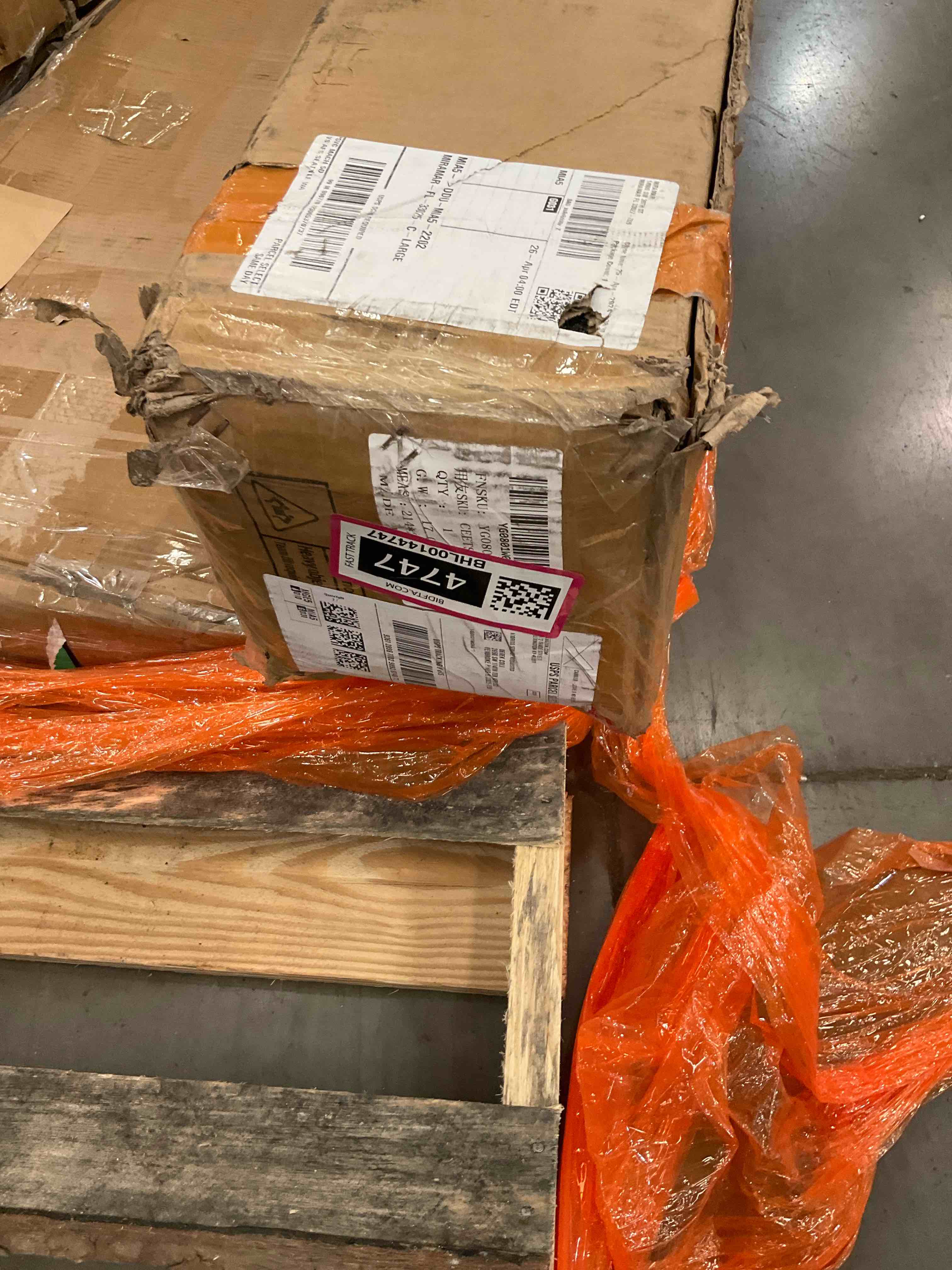 https://s3.amazonaws.com/lotting-images-prod/BargainHunt/BHL00144747_1717002368746.jpeg
