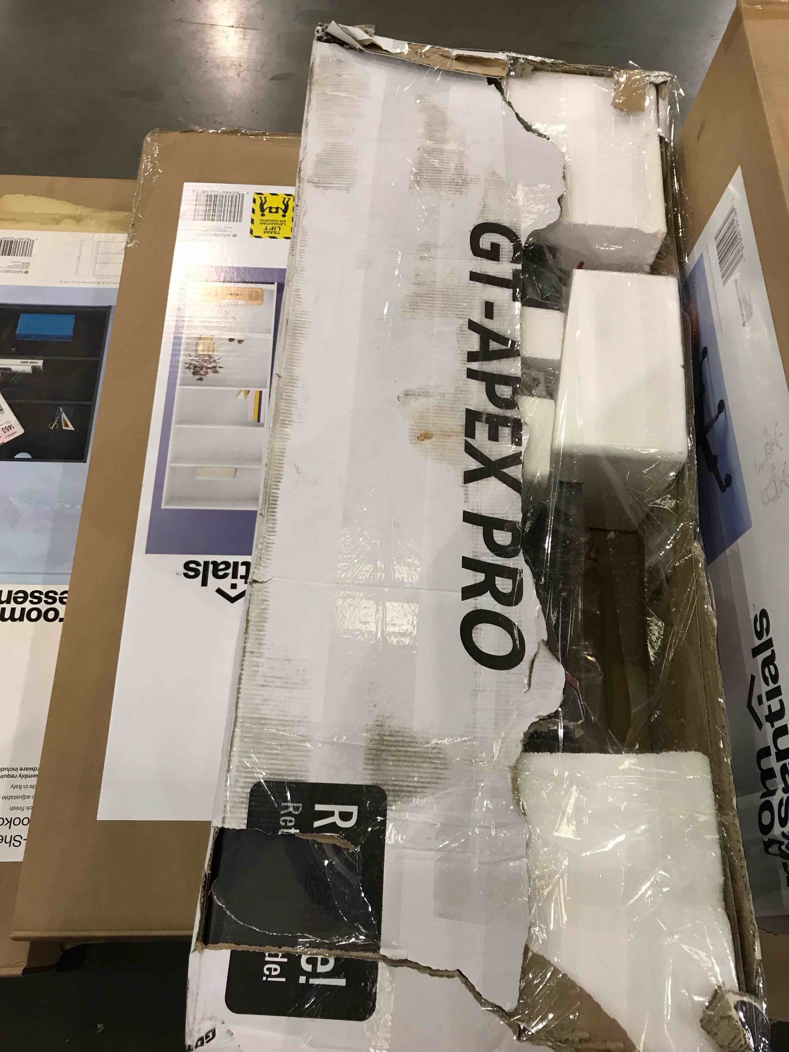 https://s3.amazonaws.com/lotting-images-prod/BargainHunt/BHL00145325_1709139045332.jpeg