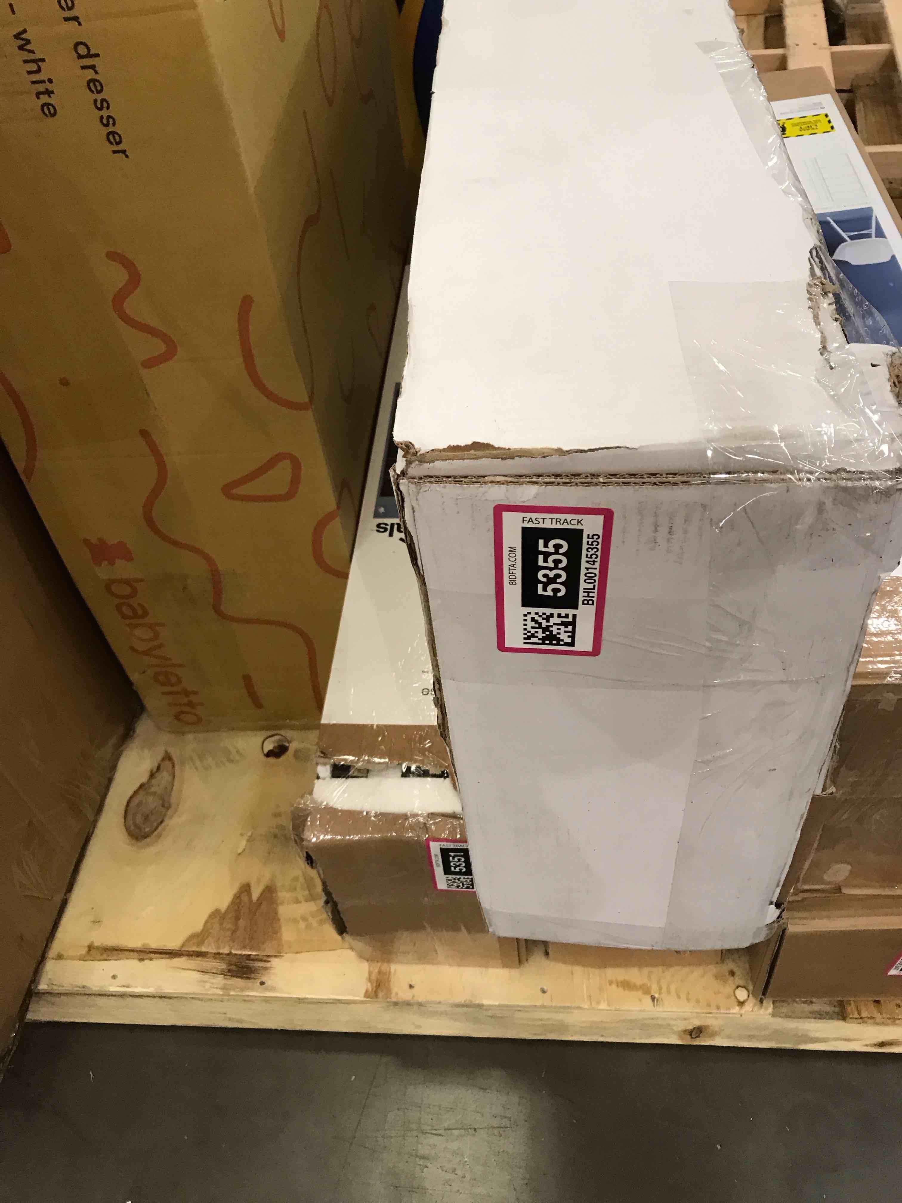 https://s3.amazonaws.com/lotting-images-prod/BargainHunt/BHL00145355_1709148798601.jpeg