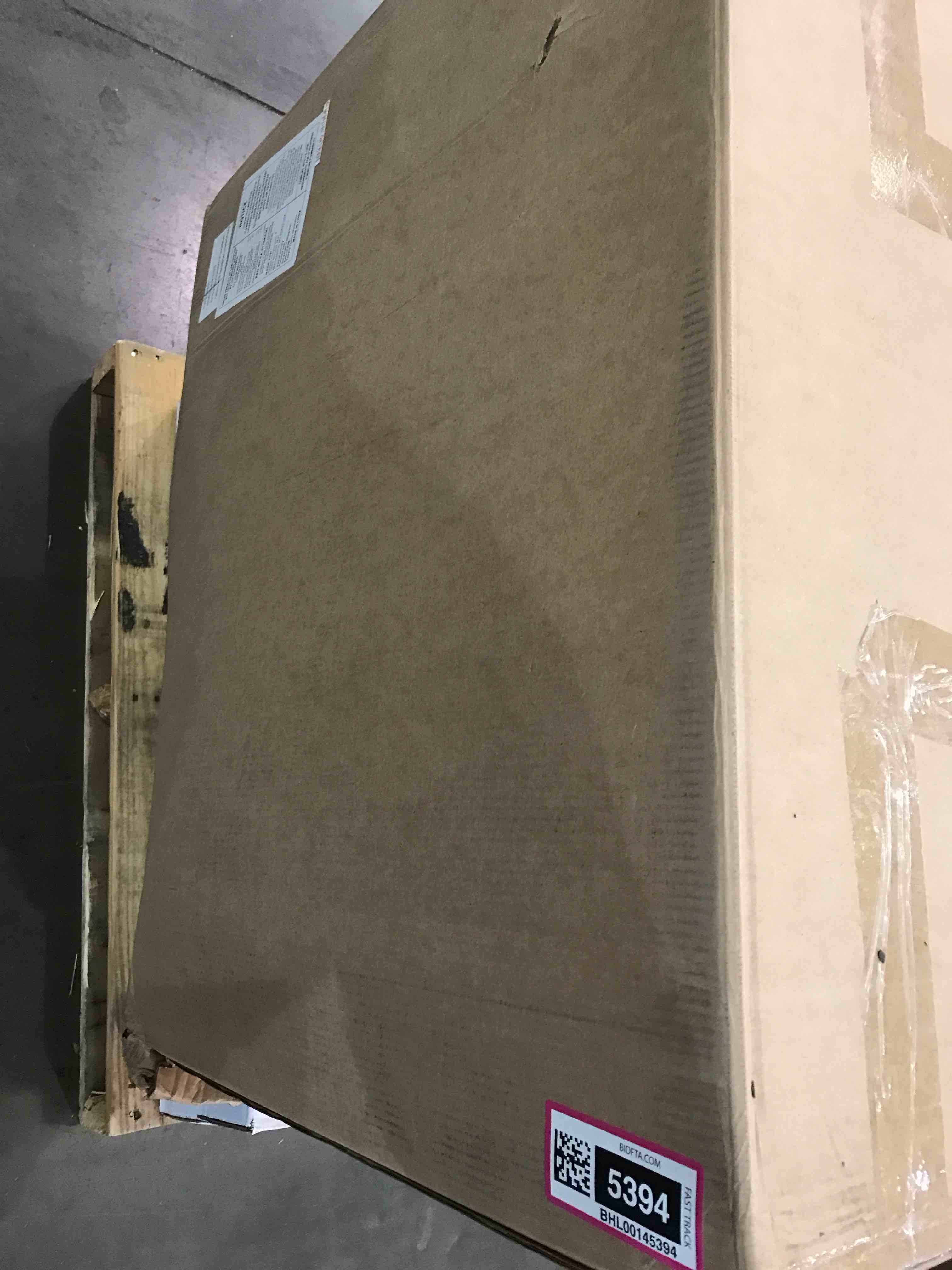 https://s3.amazonaws.com/lotting-images-prod/BargainHunt/BHL00145394_1709214237054.jpeg