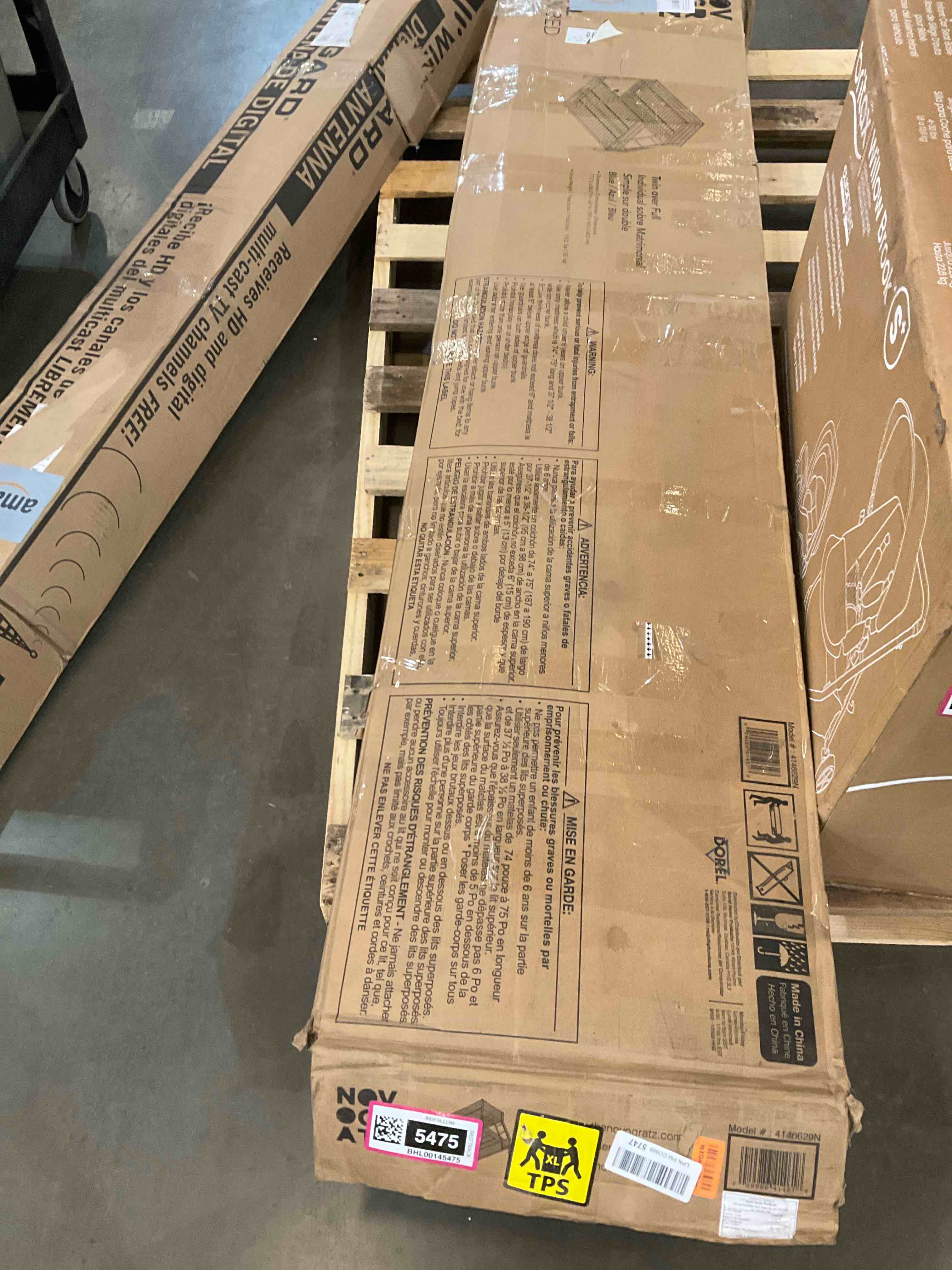 https://s3.amazonaws.com/lotting-images-prod/BargainHunt/BHL00145475_1709567550177.jpeg