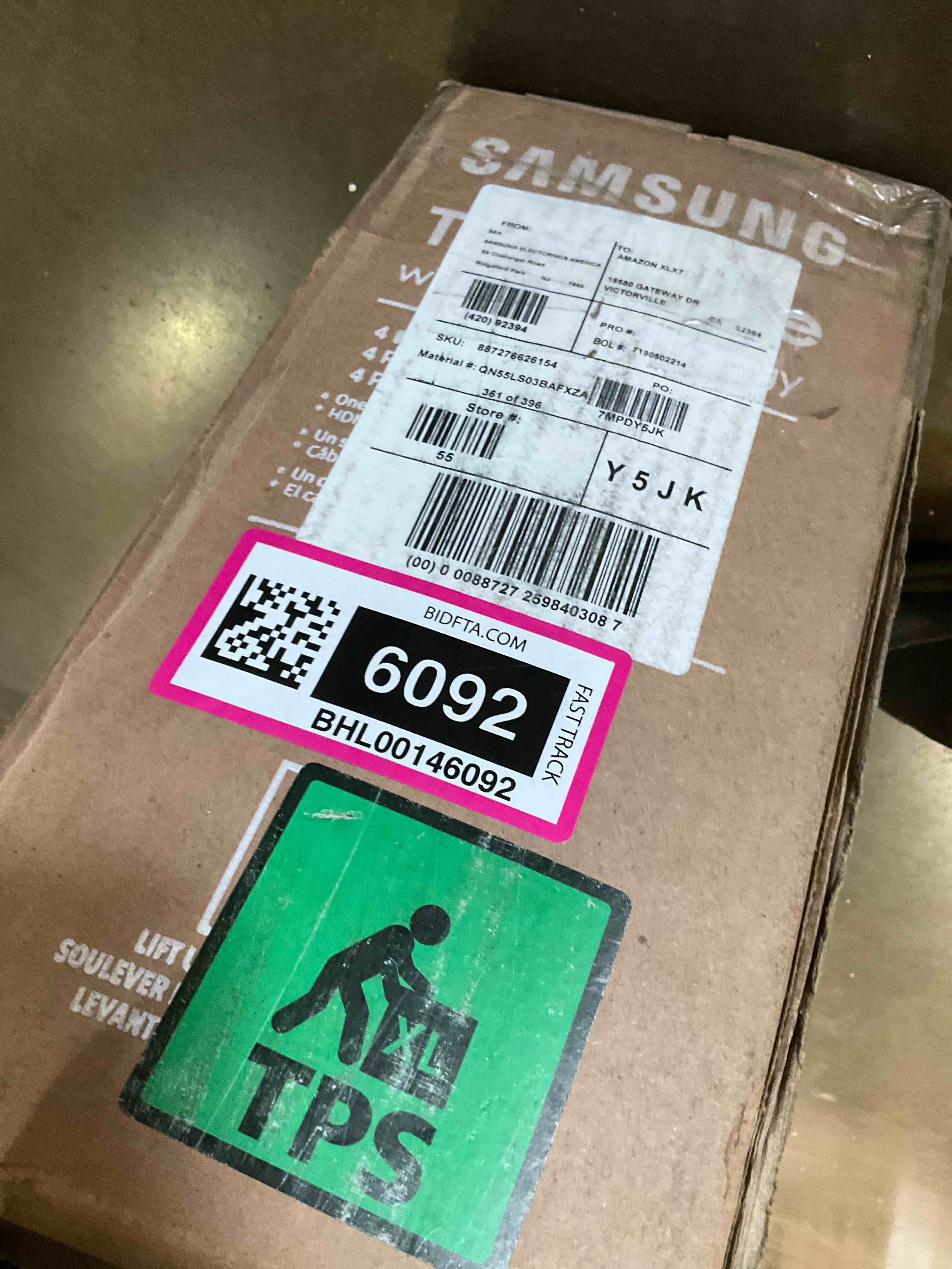 https://s3.amazonaws.com/lotting-images-prod/BargainHunt/BHL00146092_1715713698246.jpeg