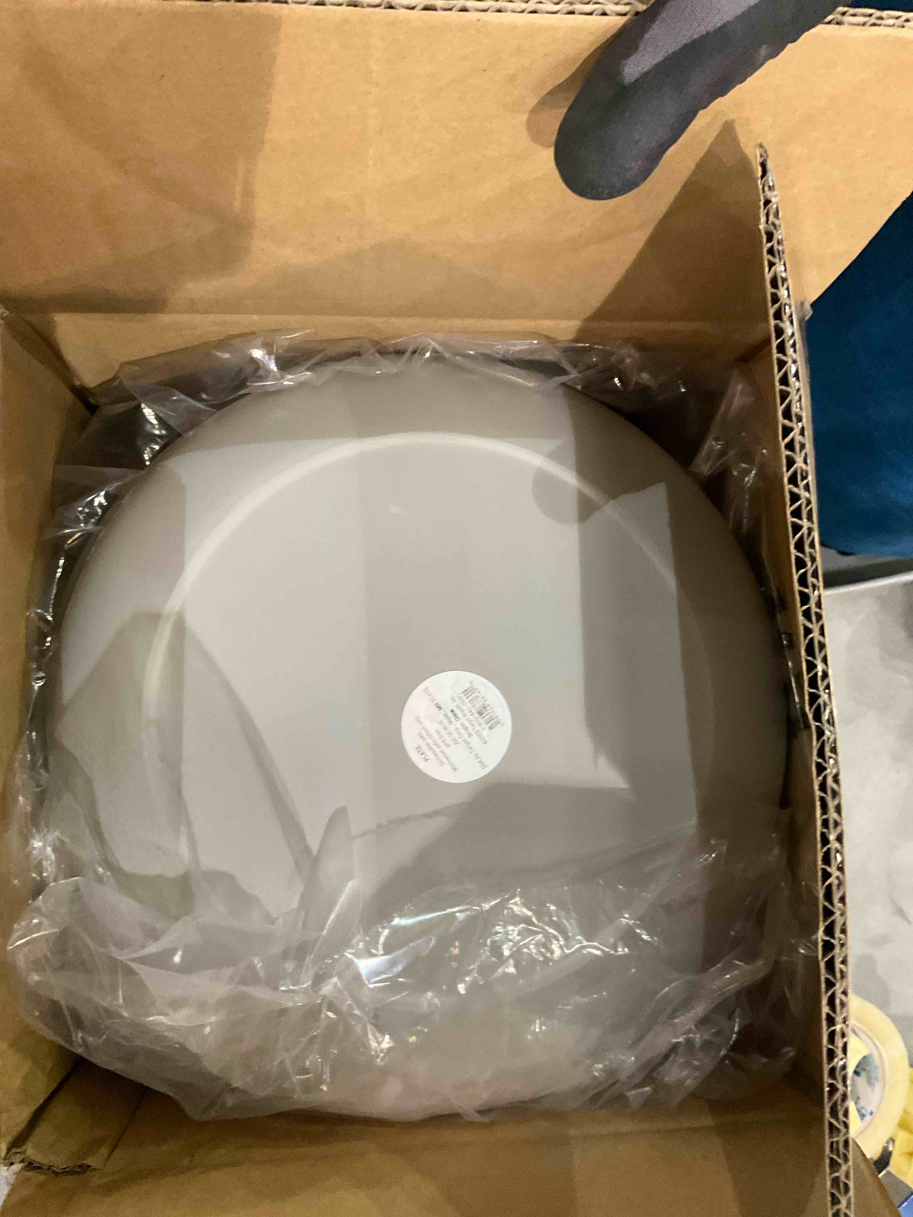 https://s3.amazonaws.com/lotting-images-prod/BargainHunt/BHL00146131_1715775629920.jpeg