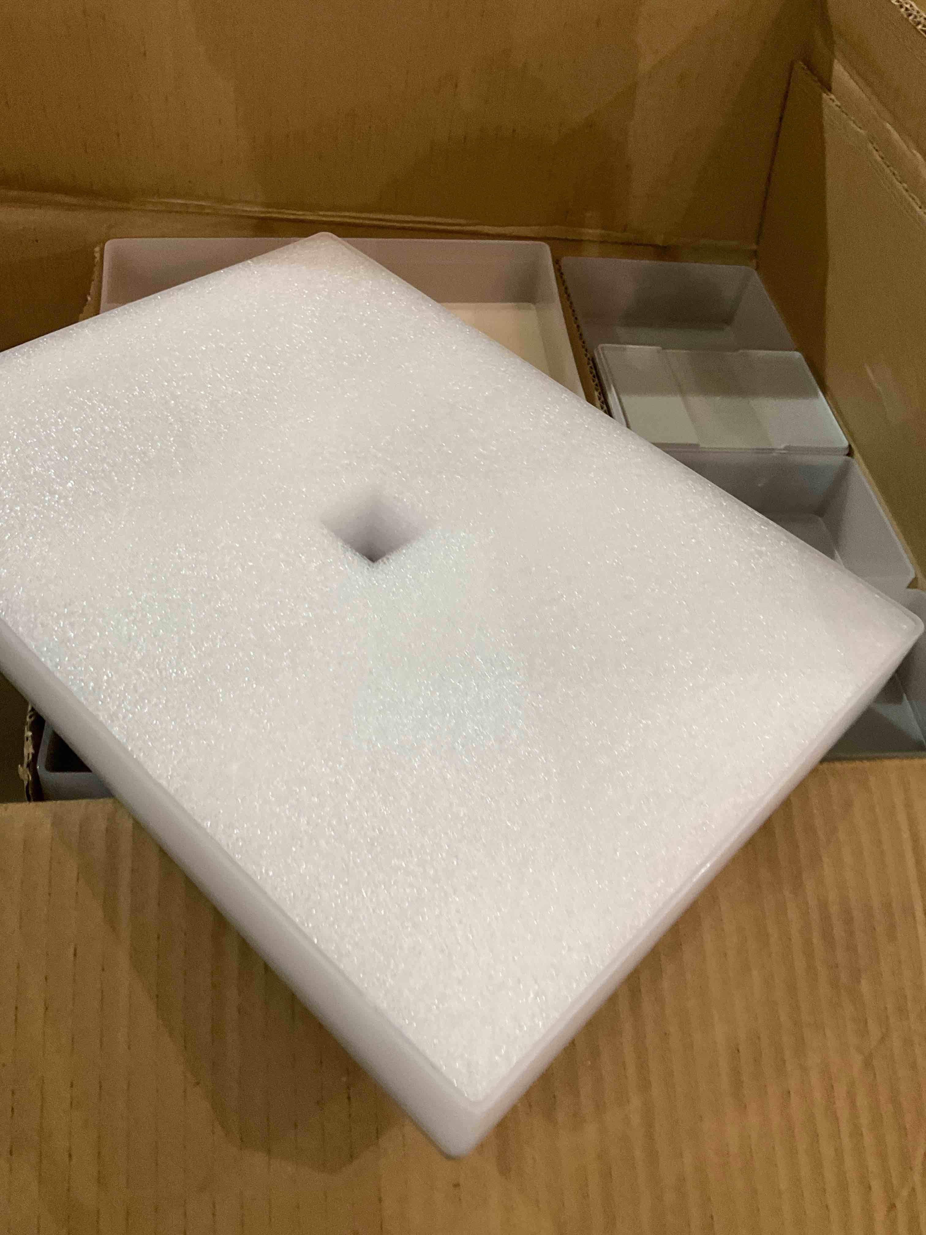 https://s3.amazonaws.com/lotting-images-prod/BargainHunt/BHL00146178_1715776856451.jpeg