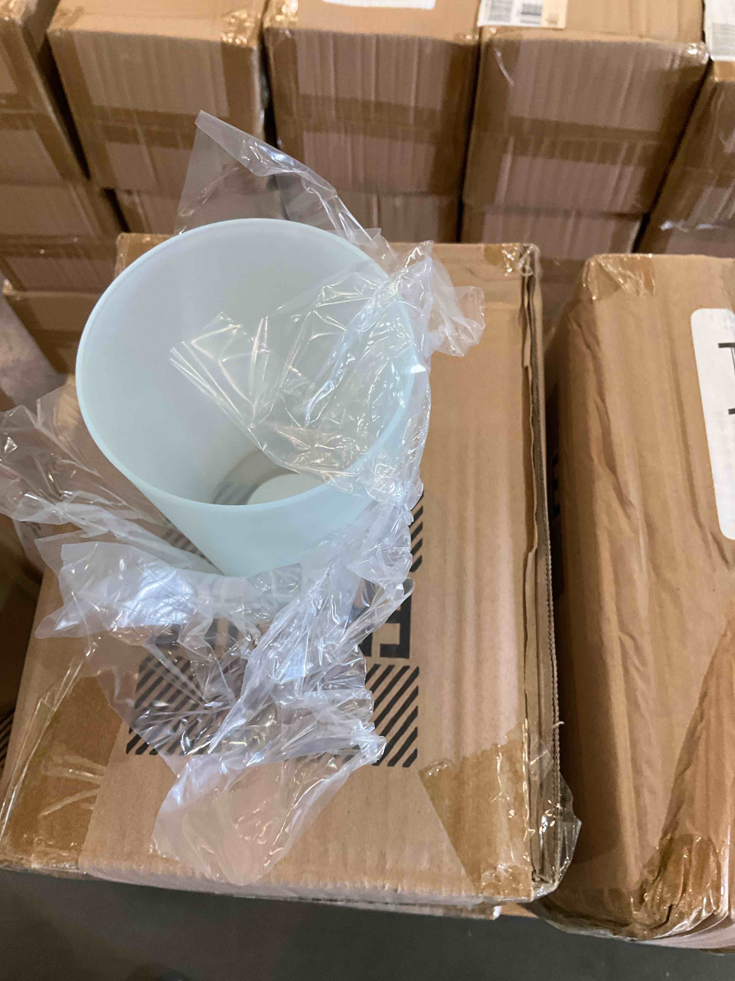 https://s3.amazonaws.com/lotting-images-prod/BargainHunt/BHL00146379_1715782340027.jpeg