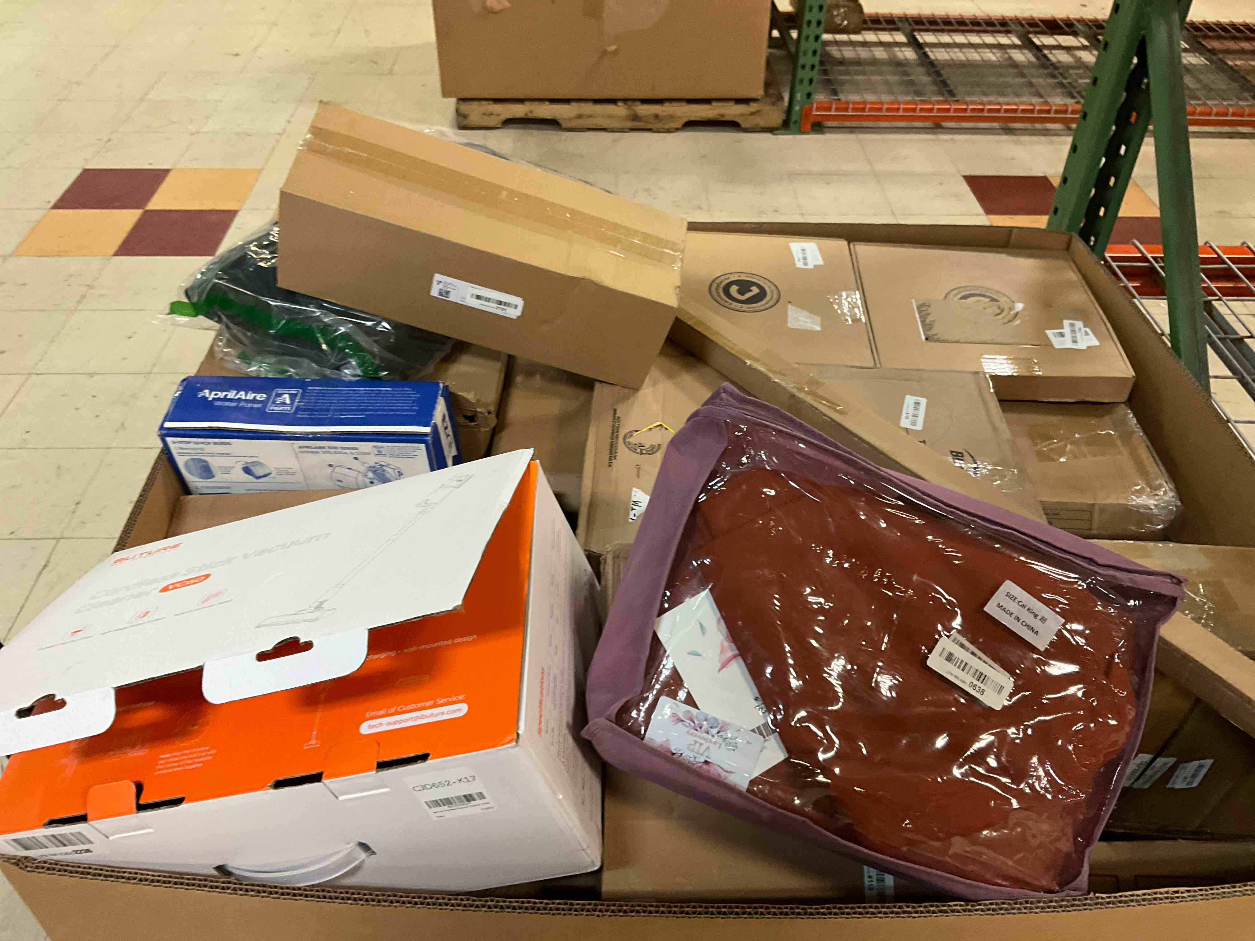 https://s3.amazonaws.com/lotting-images-prod/BargainHunt/BHL00146582_1711635517507.jpeg