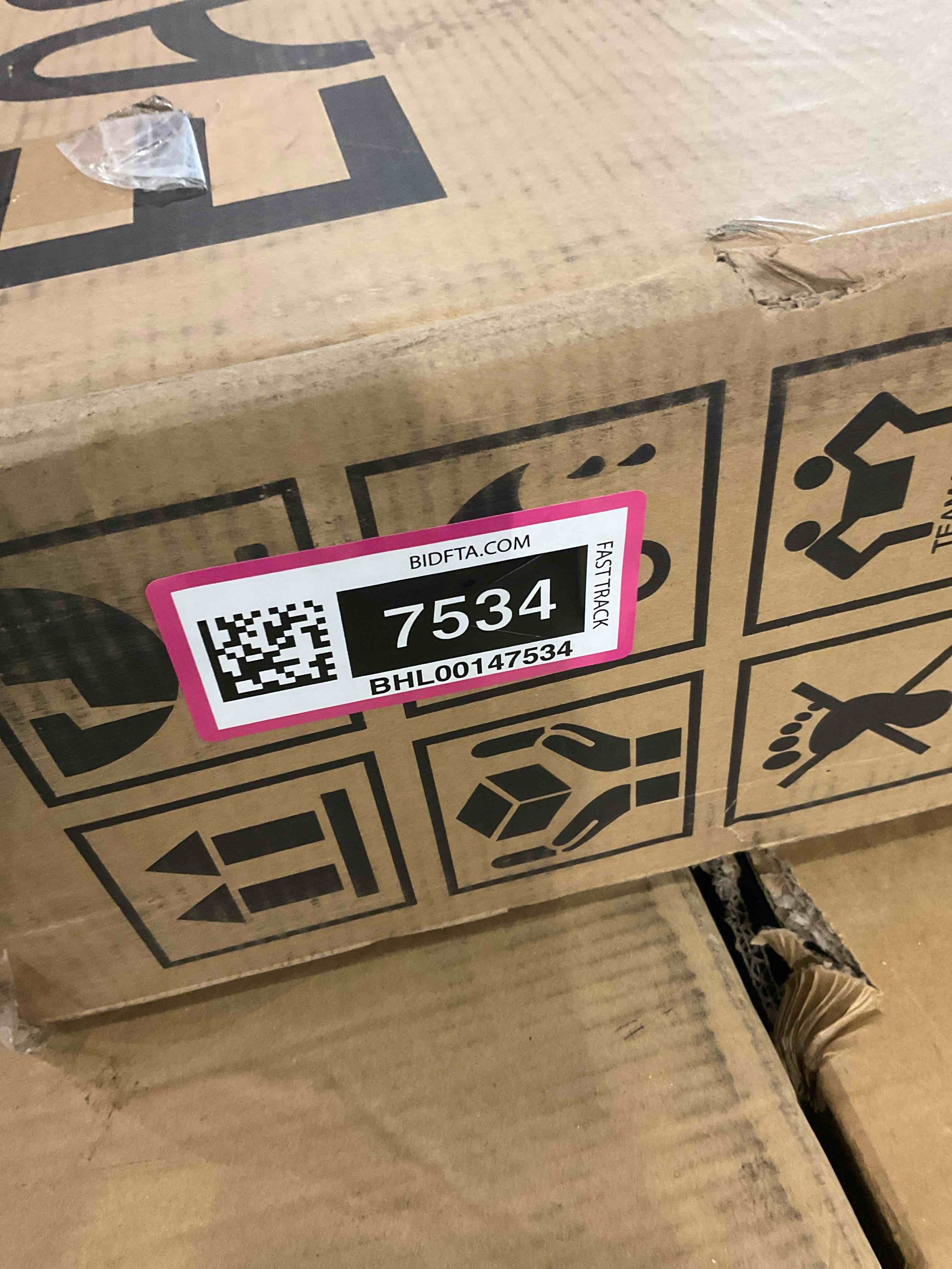https://s3.amazonaws.com/lotting-images-prod/BargainHunt/BHL00147534_1715260837485.jpeg