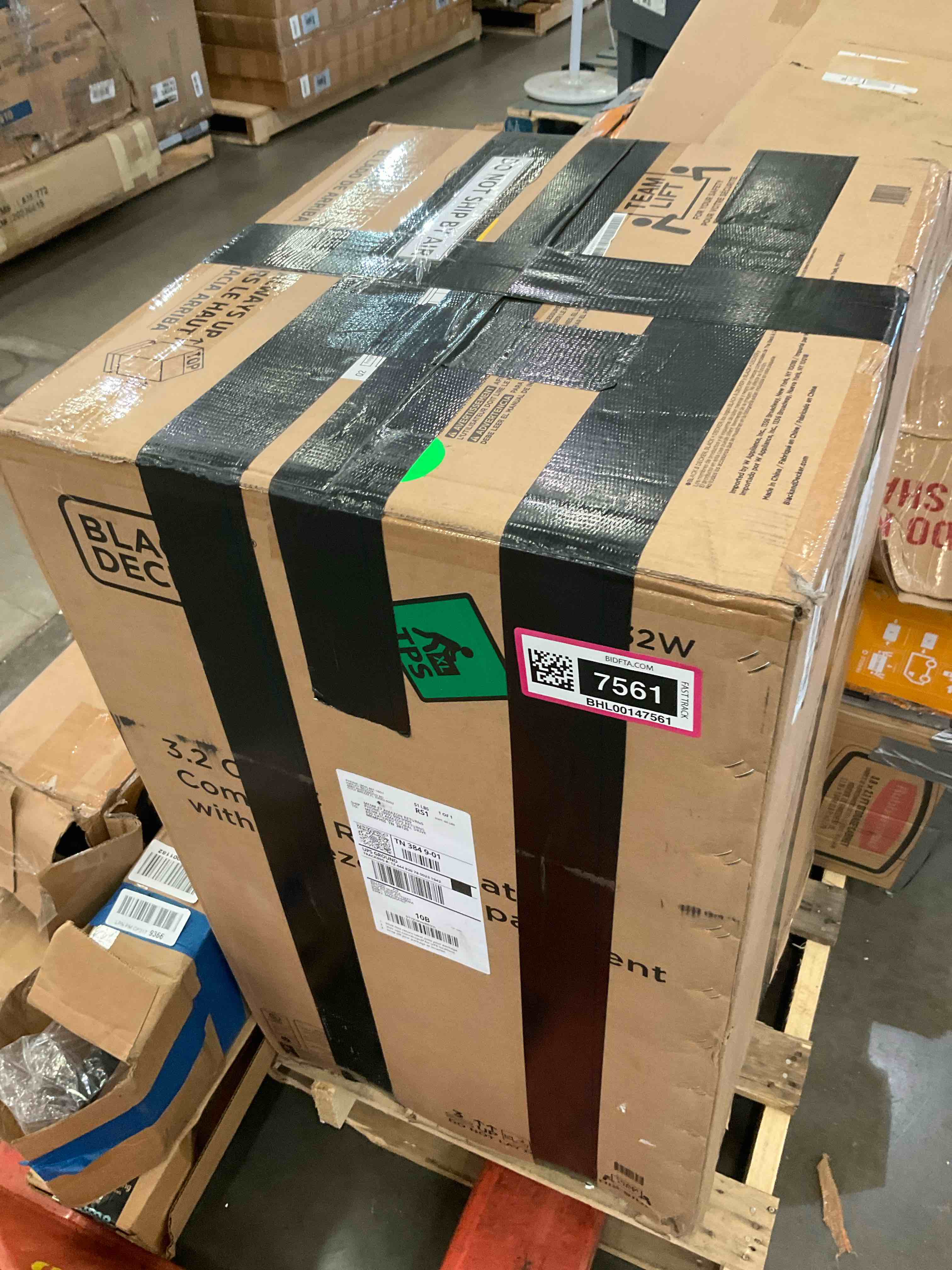 https://s3.amazonaws.com/lotting-images-prod/BargainHunt/BHL00147561_1715274615679.jpeg