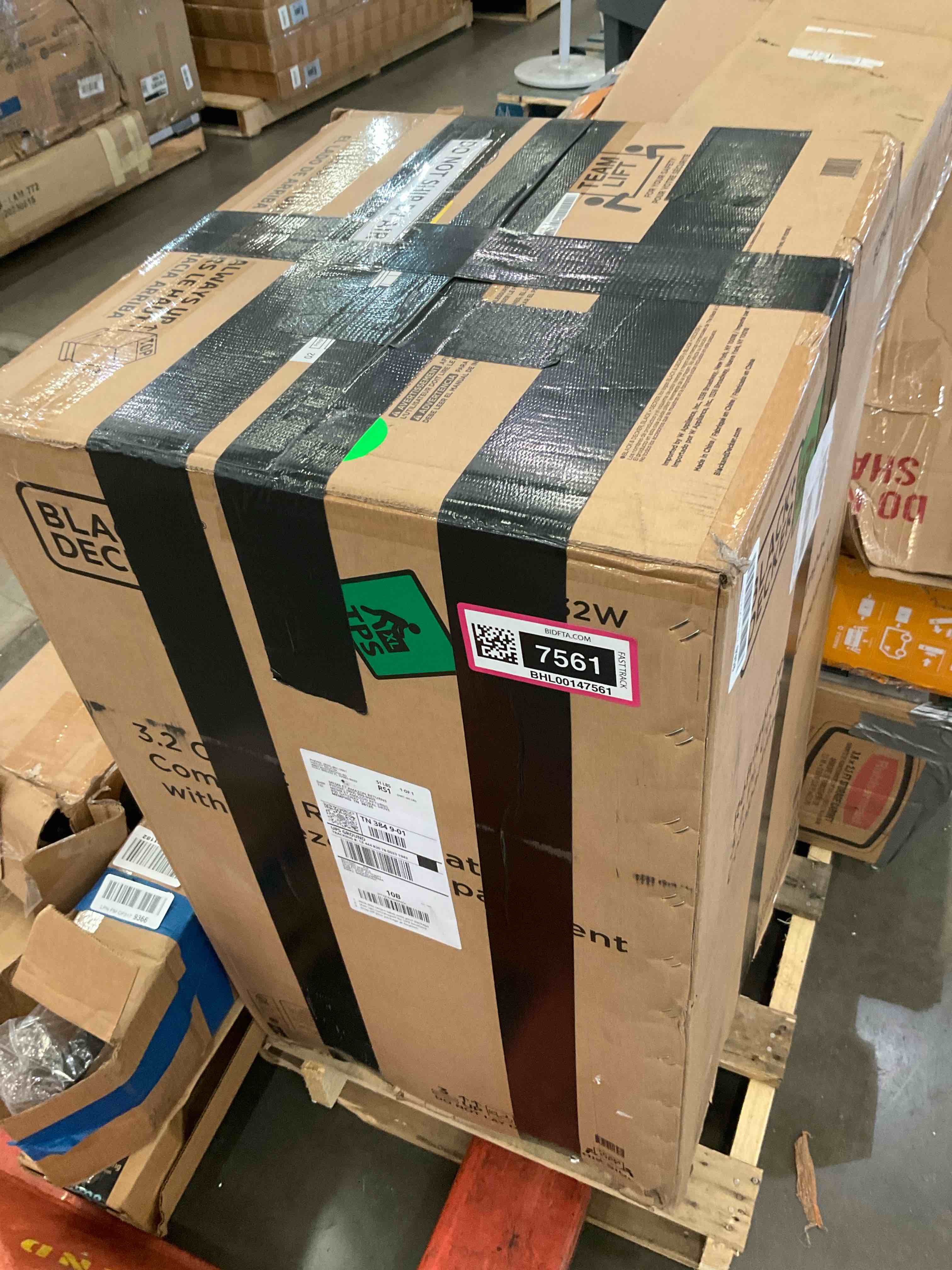 https://s3.amazonaws.com/lotting-images-prod/BargainHunt/BHL00147561_1715274616899.jpeg