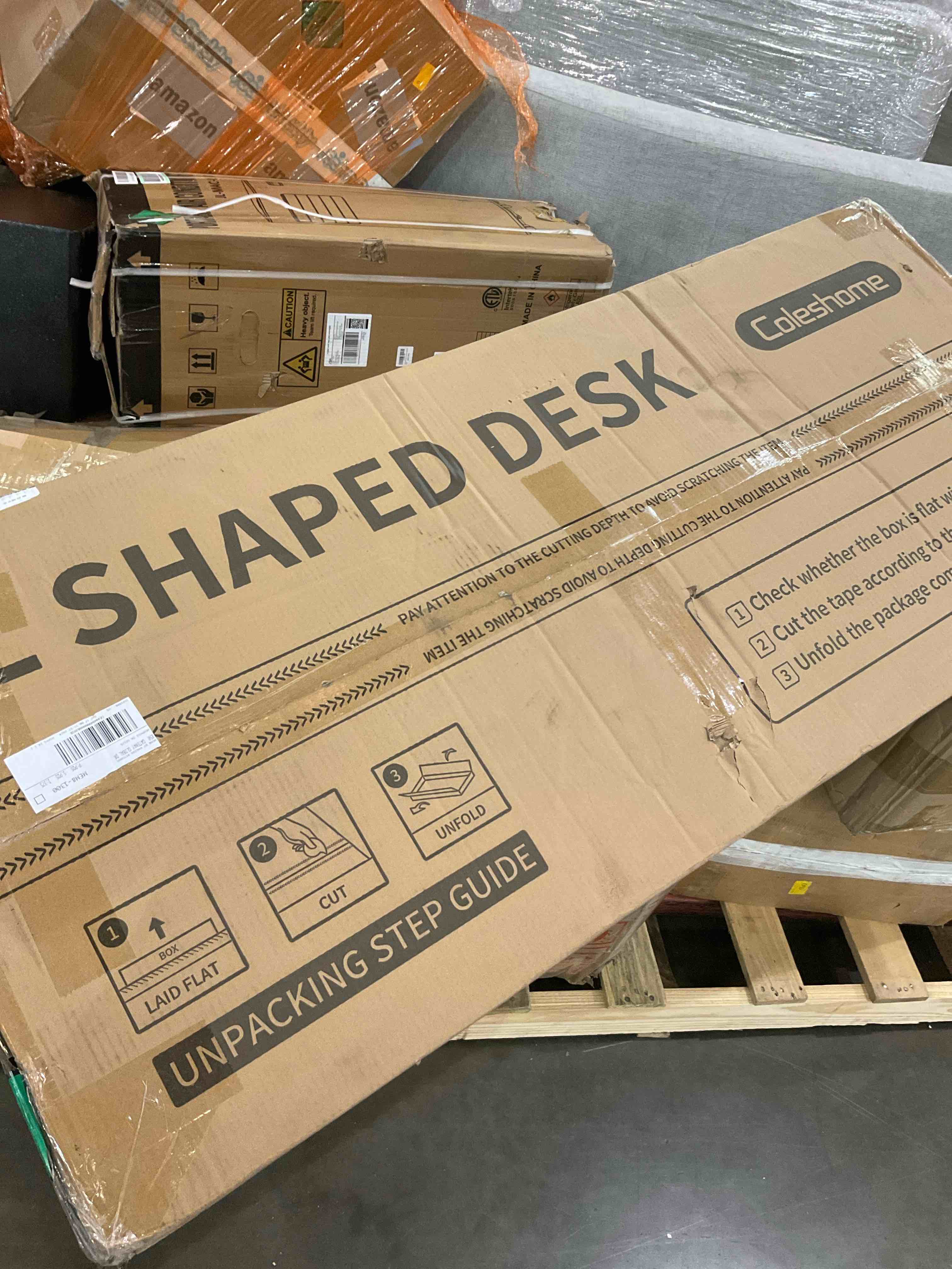 https://s3.amazonaws.com/lotting-images-prod/BargainHunt/BHL00147627_1715618758376.jpeg