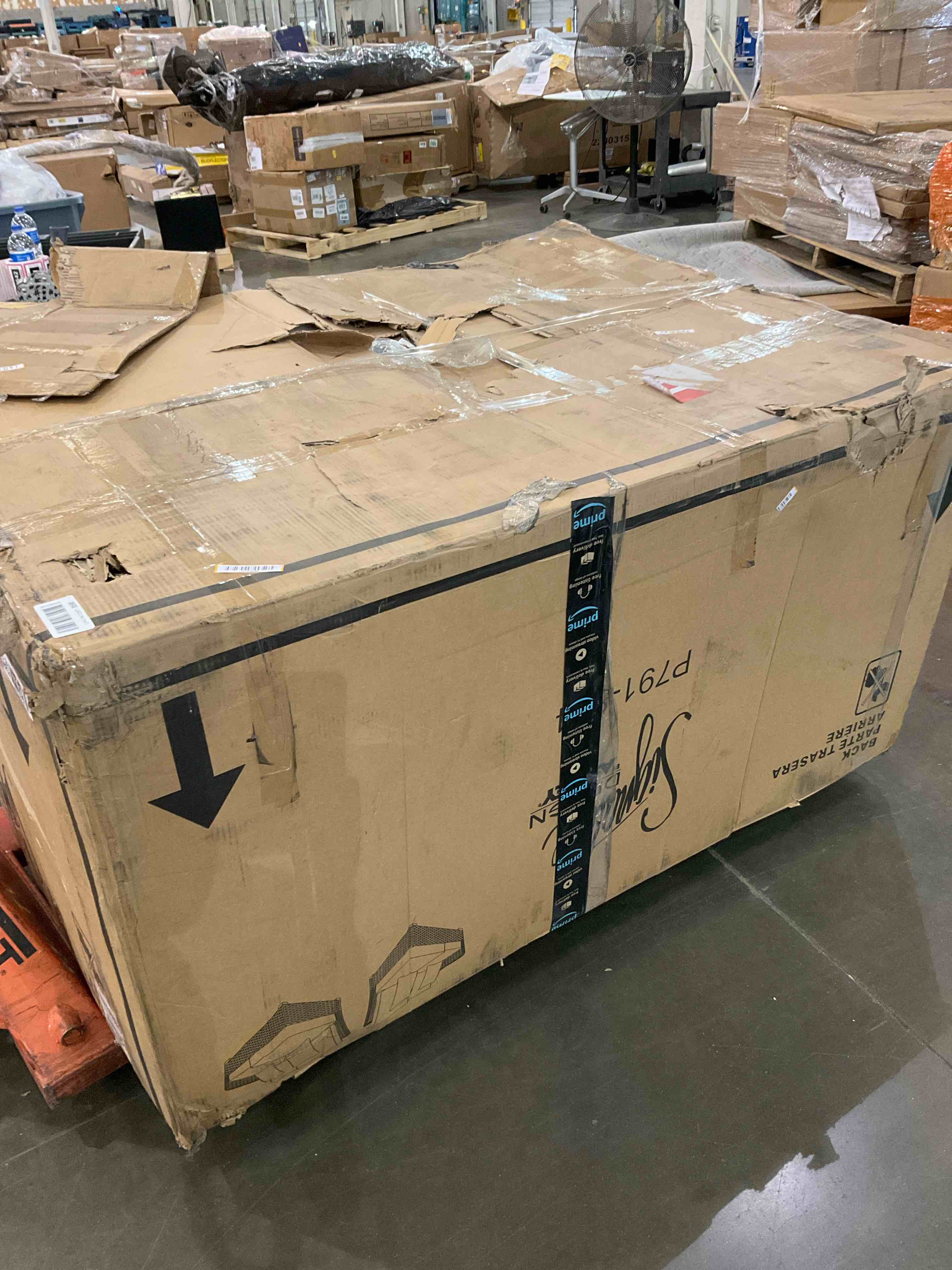 https://s3.amazonaws.com/lotting-images-prod/BargainHunt/BHL00147635_1715622808330.jpeg