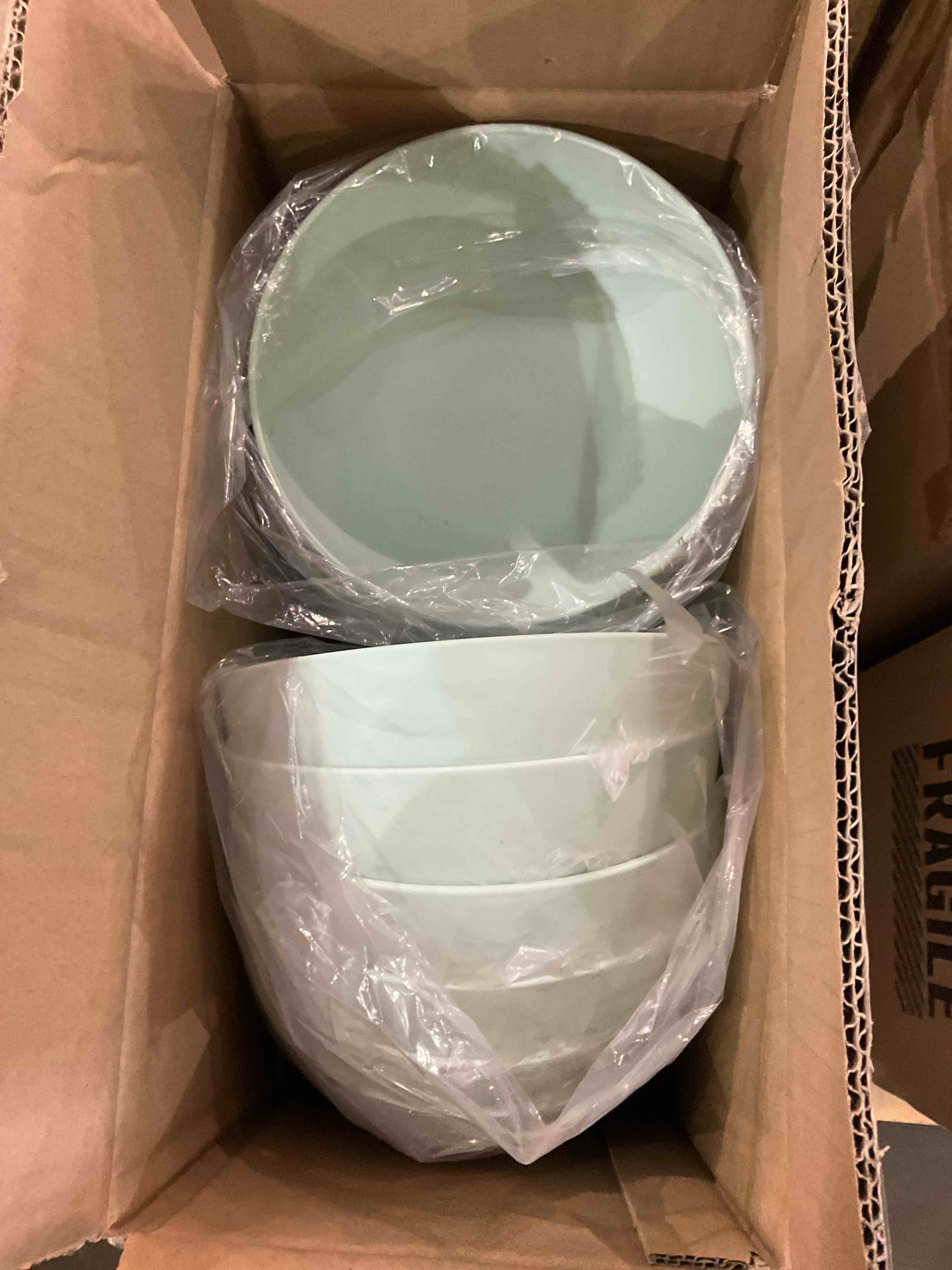 https://s3.amazonaws.com/lotting-images-prod/BargainHunt/BHL00147952_1715780645034.jpeg
