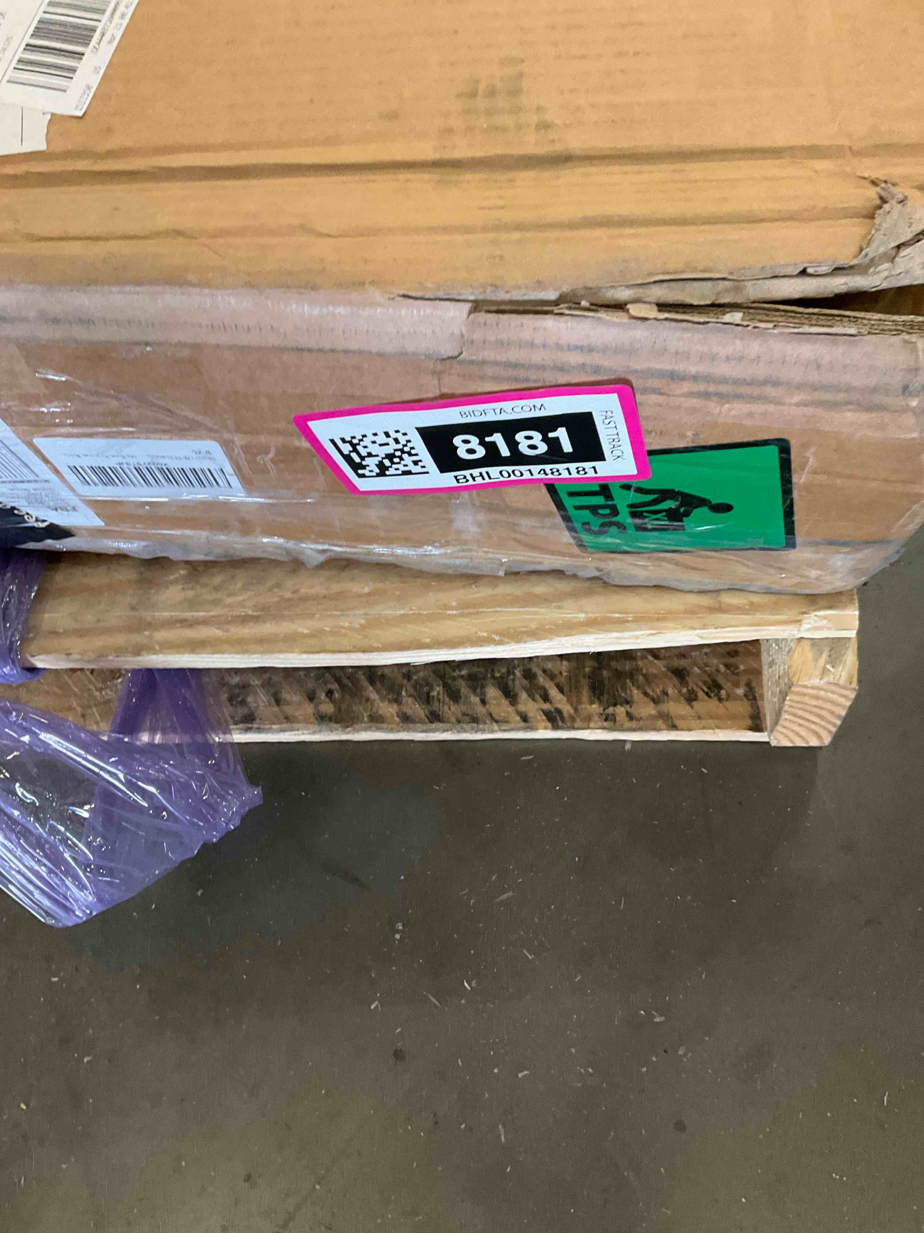 https://s3.amazonaws.com/lotting-images-prod/BargainHunt/BHL00148181_1711991813713.jpeg
