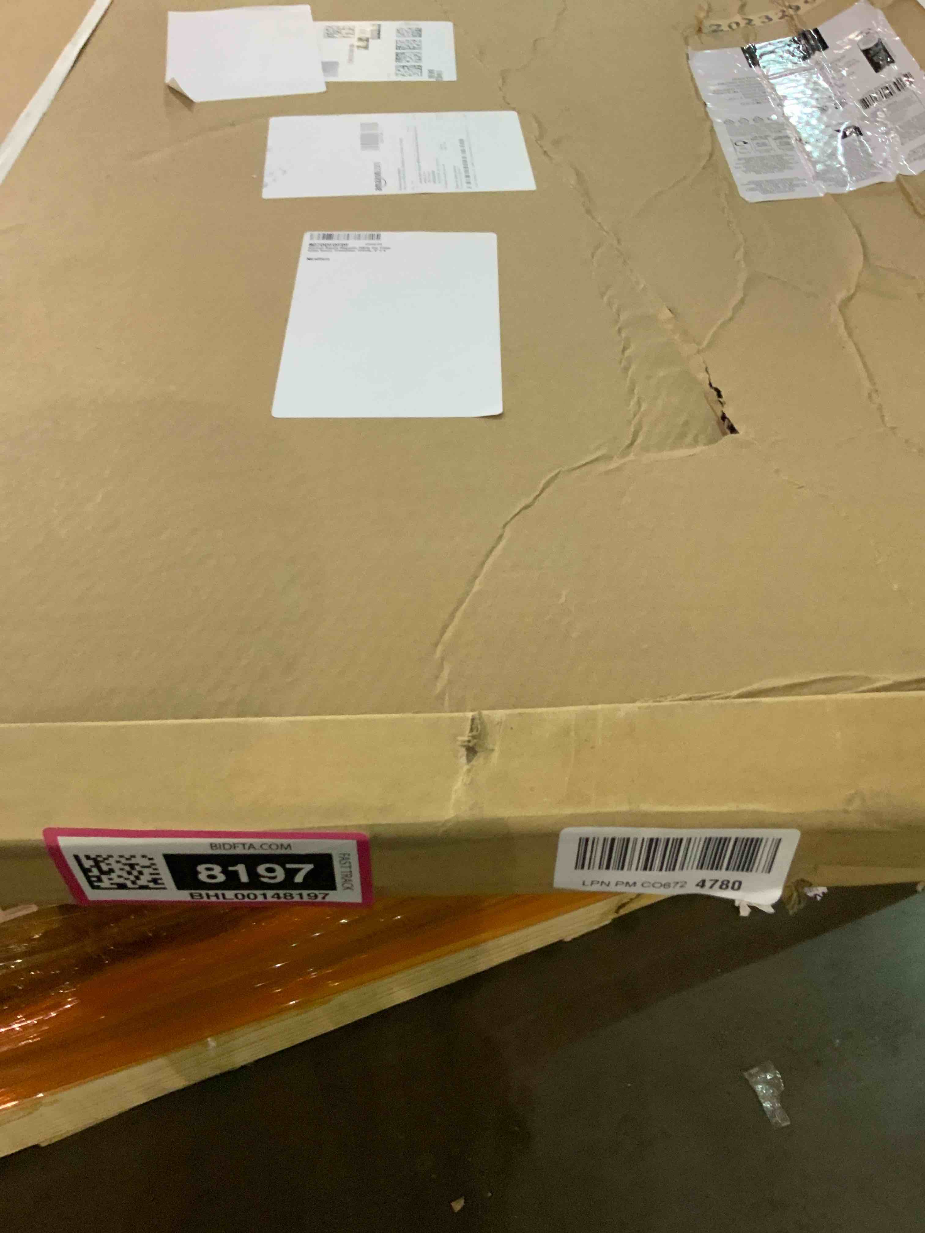 https://s3.amazonaws.com/lotting-images-prod/BargainHunt/BHL00148197_1712057152041.jpeg