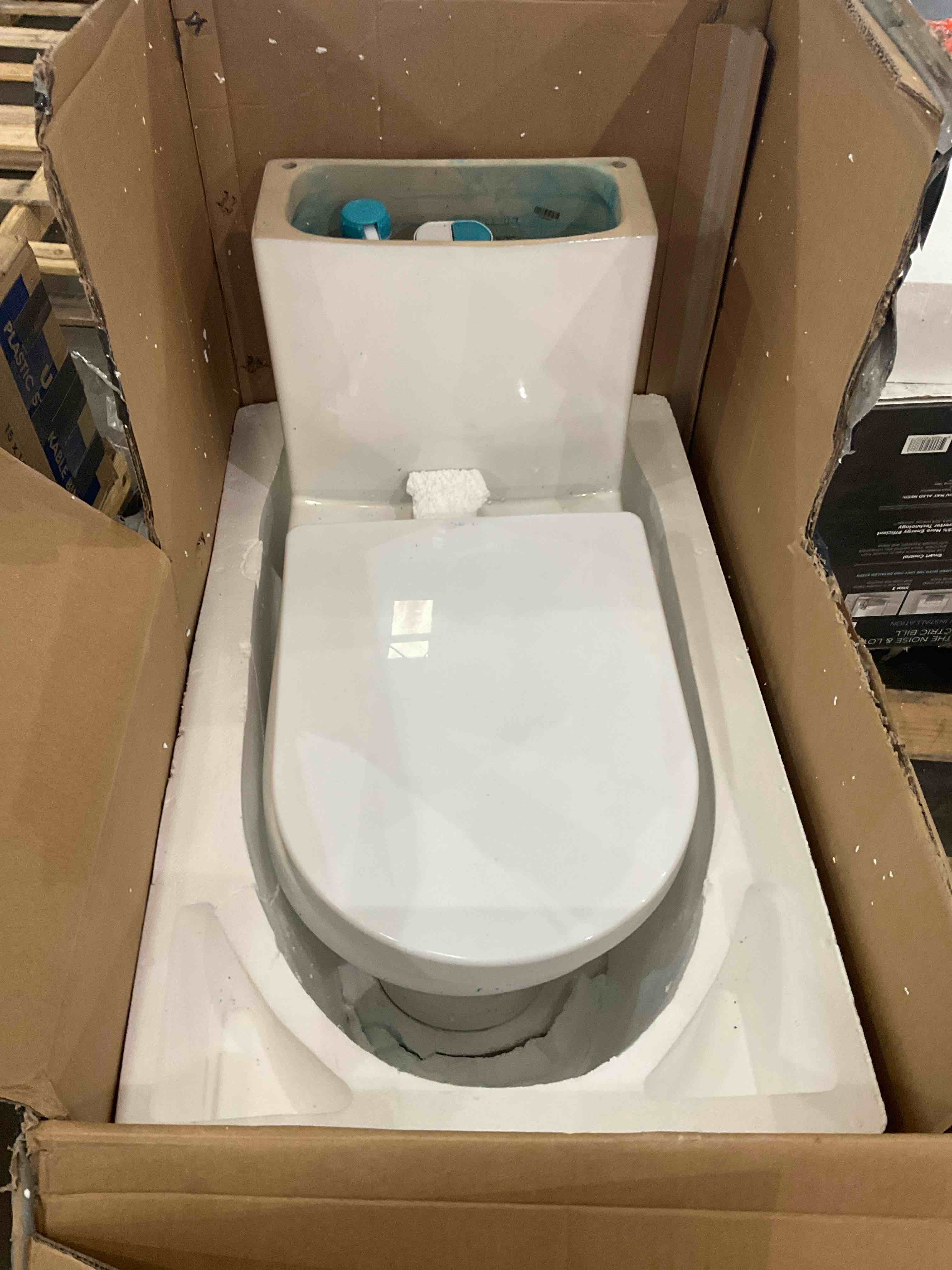 https://s3.amazonaws.com/lotting-images-prod/BargainHunt/BHL00148337_1713365775778.jpeg