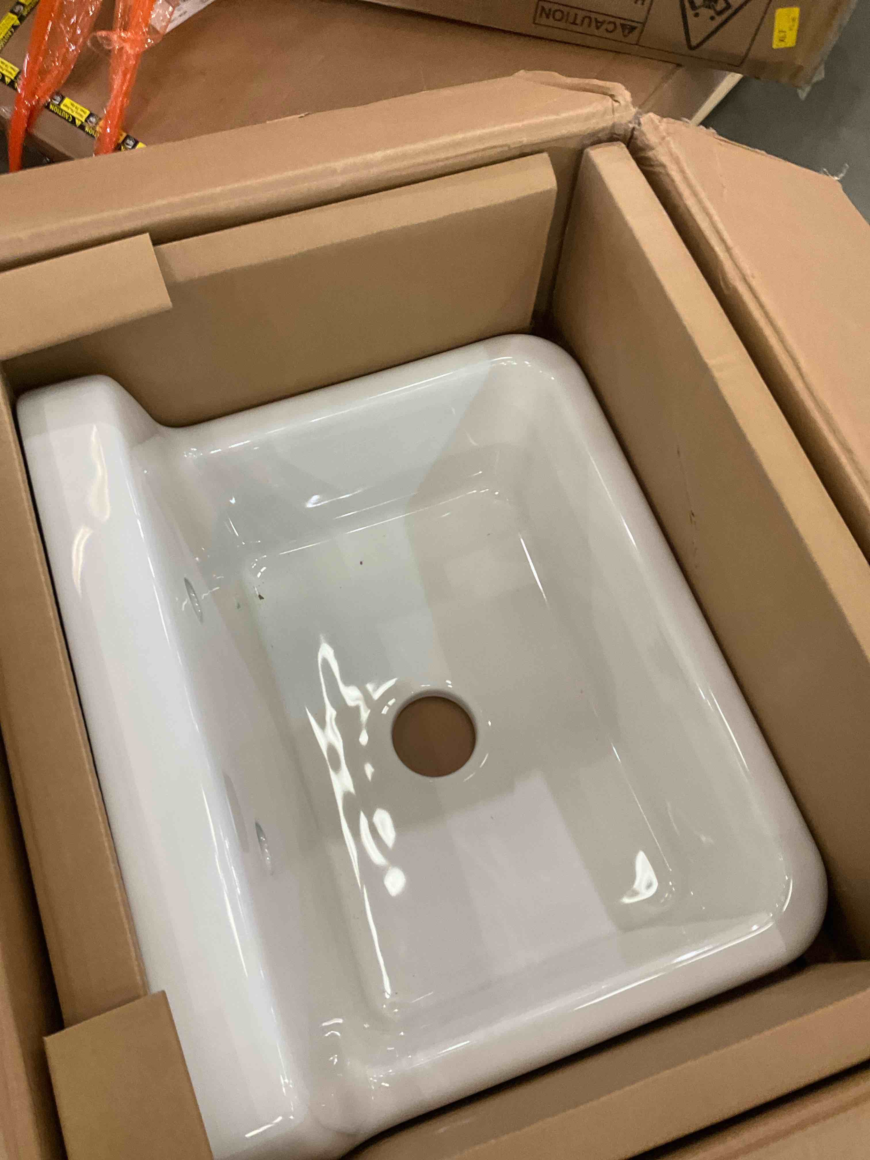 https://s3.amazonaws.com/lotting-images-prod/BargainHunt/BHL00148347_1713369065837.jpeg
