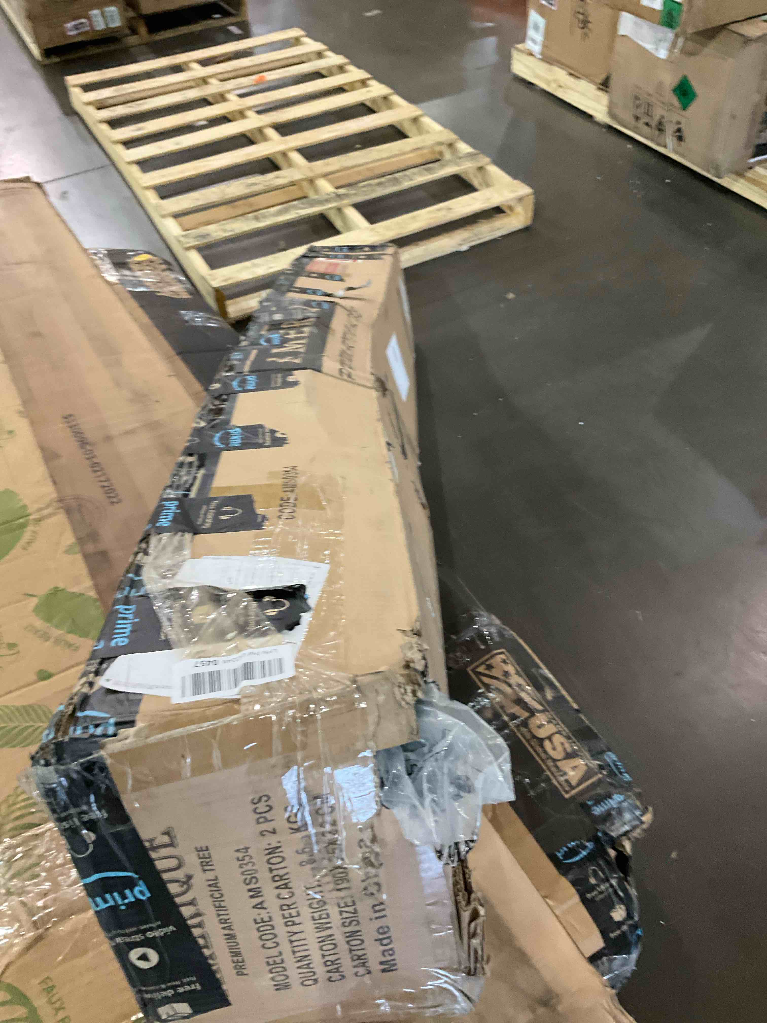 https://s3.amazonaws.com/lotting-images-prod/BargainHunt/BHL00148369_1713442727377.jpeg