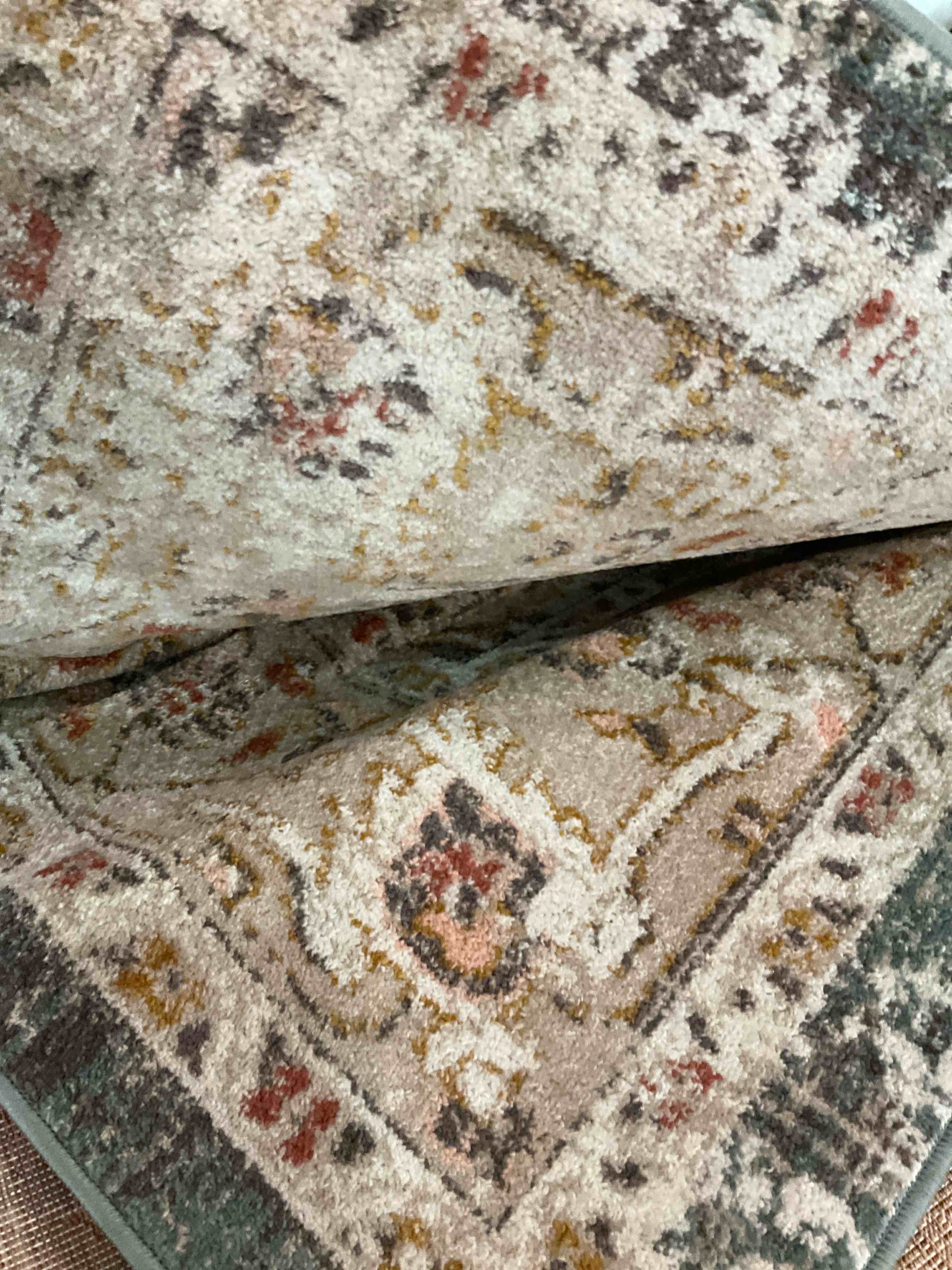 https://s3.amazonaws.com/lotting-images-prod/BargainHunt/BHL00148461_1713539384016.jpeg