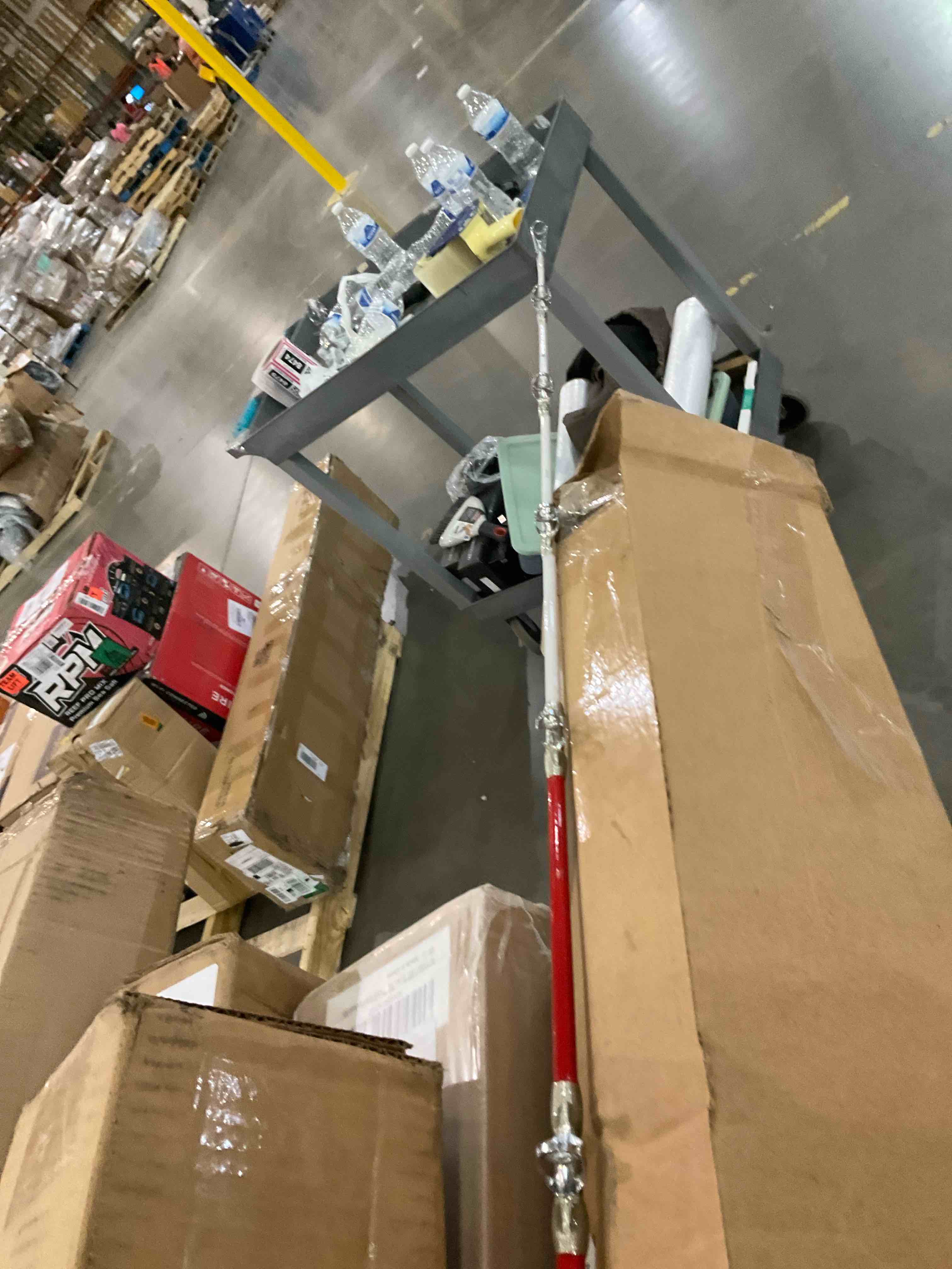 https://s3.amazonaws.com/lotting-images-prod/BargainHunt/BHL00148470_1713541521523.jpeg