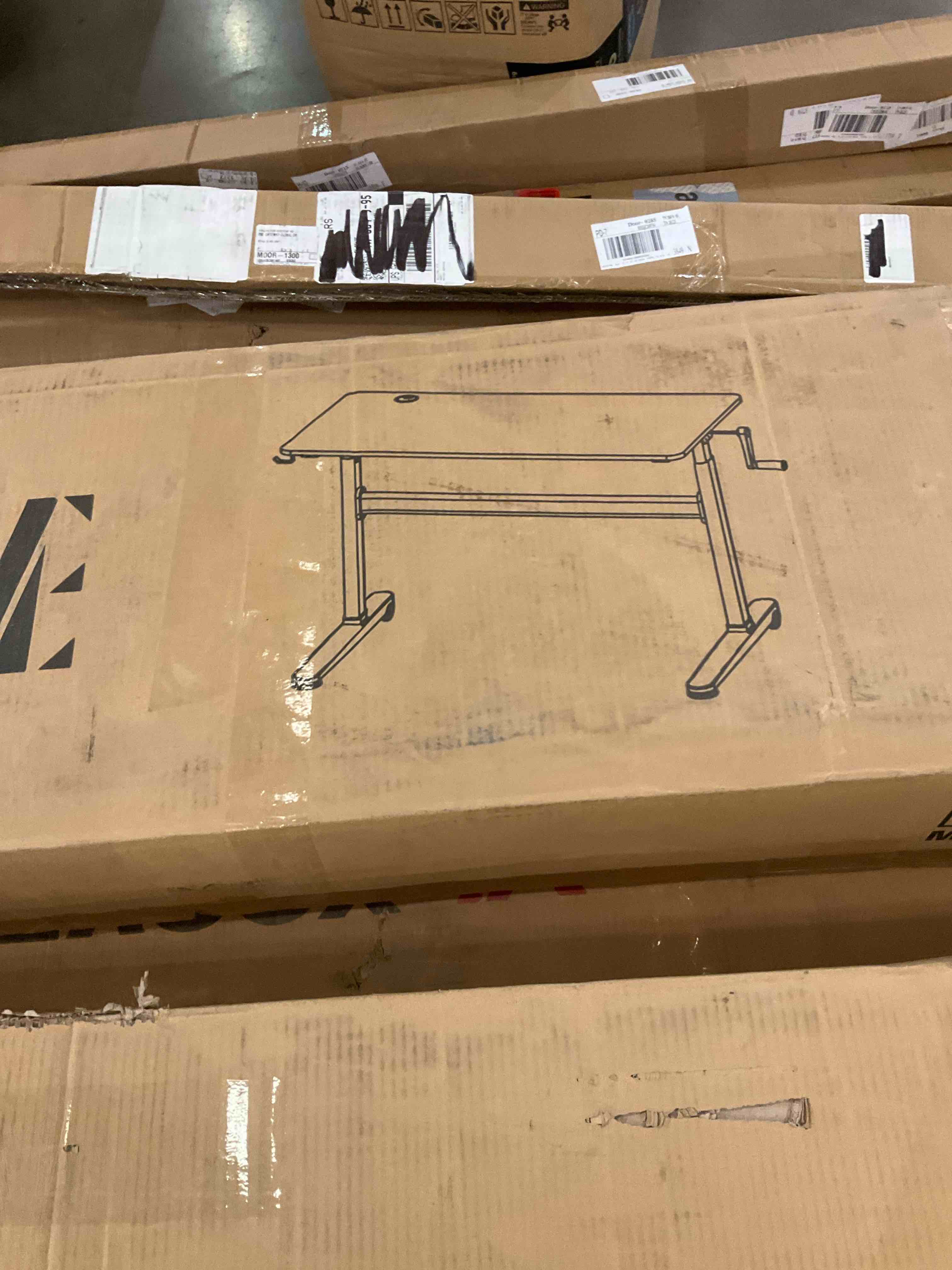 https://s3.amazonaws.com/lotting-images-prod/BargainHunt/BHL00148476_1713546577738.jpeg