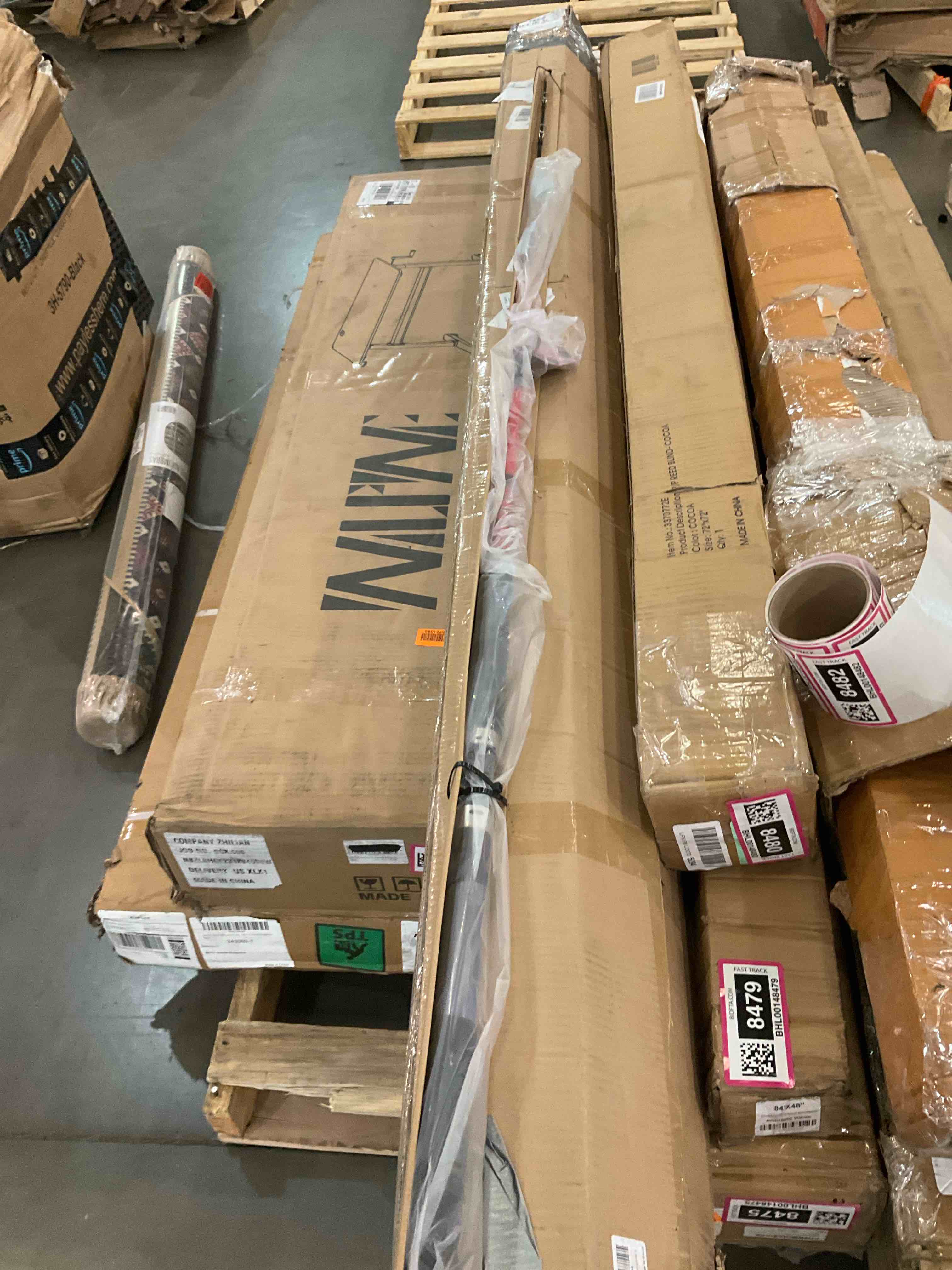 https://s3.amazonaws.com/lotting-images-prod/BargainHunt/BHL00148482_1713547727284.jpeg