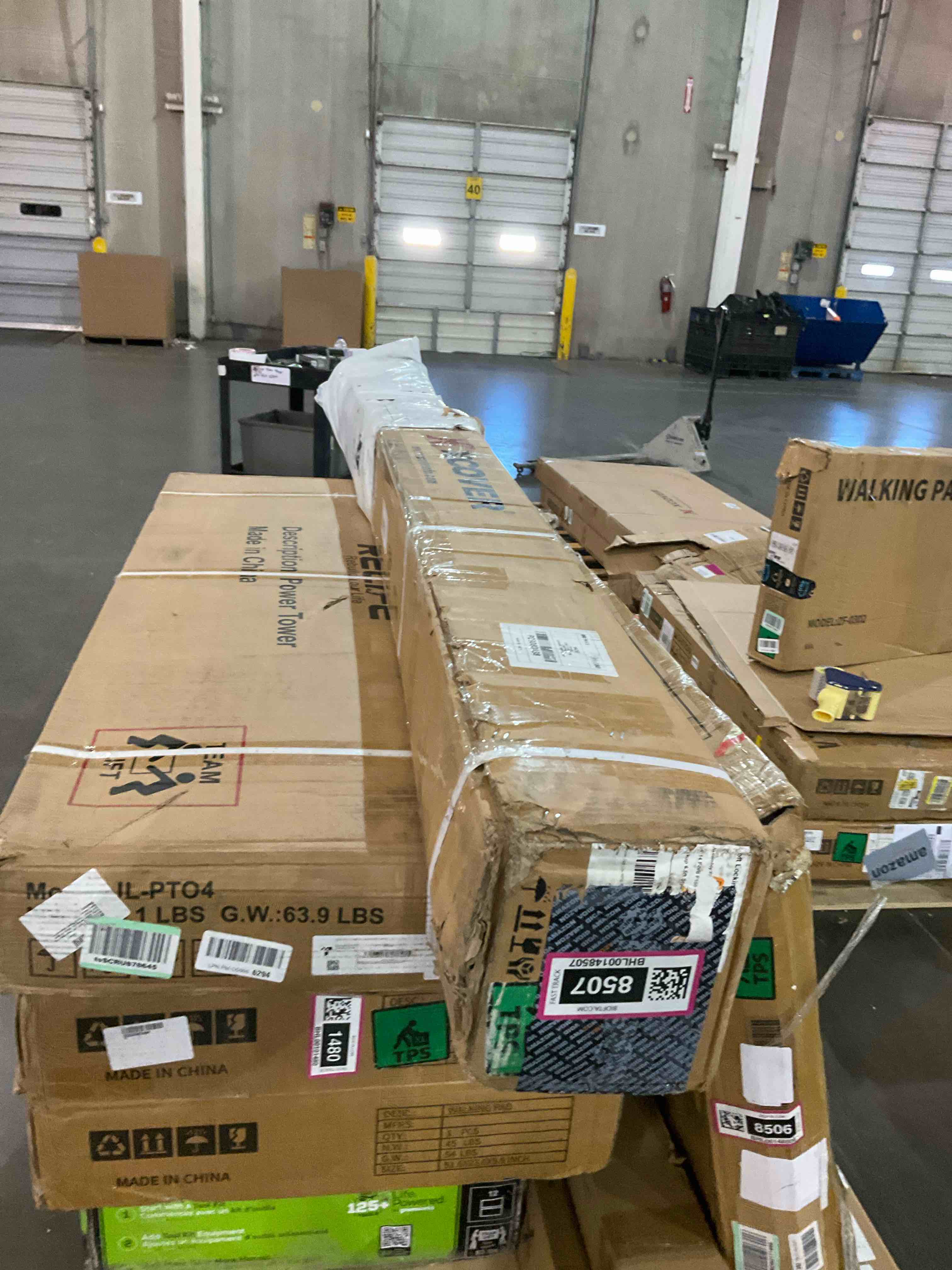 https://s3.amazonaws.com/lotting-images-prod/BargainHunt/BHL00148507_1711629552609.jpeg