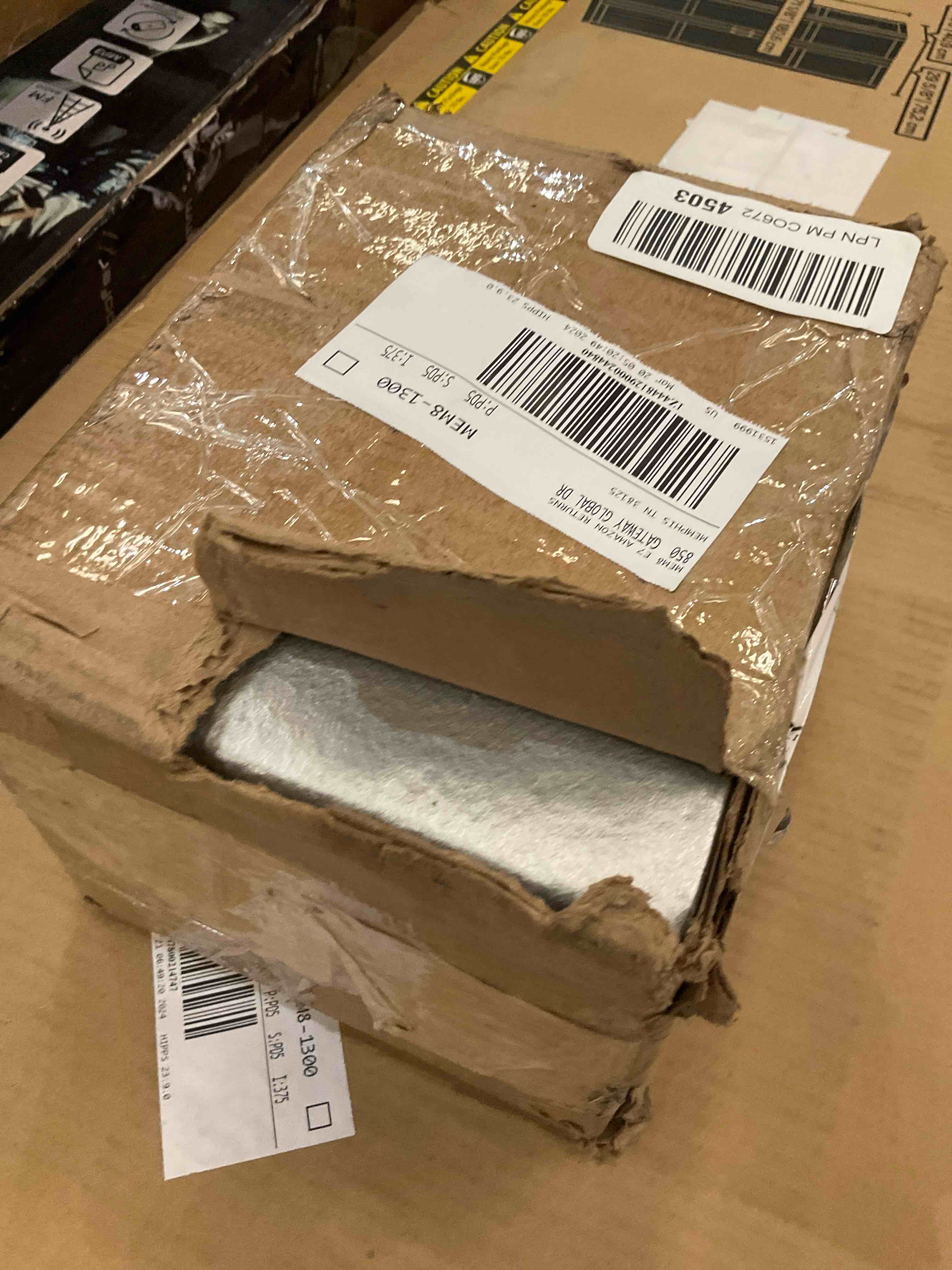 https://s3.amazonaws.com/lotting-images-prod/BargainHunt/BHL00148558_1711723370215.jpeg