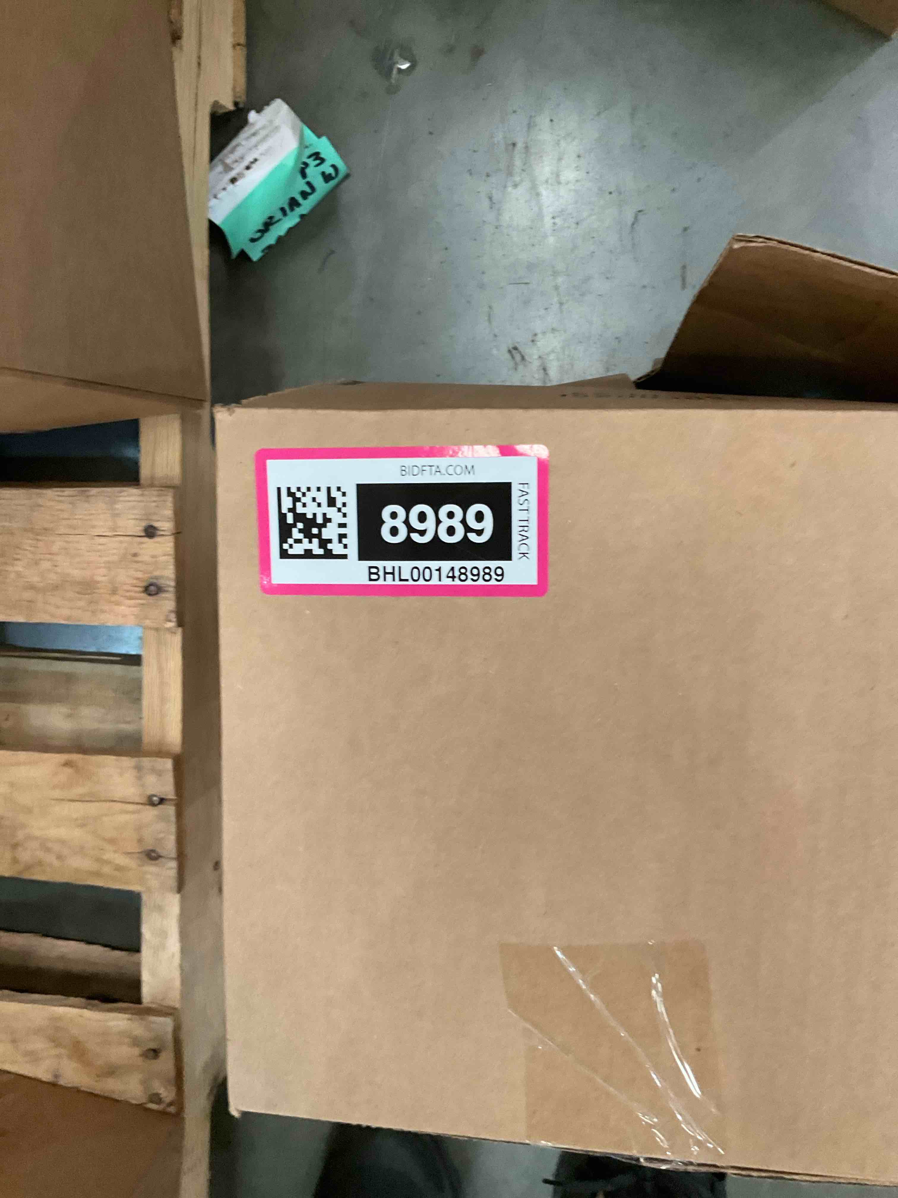 https://s3.amazonaws.com/lotting-images-prod/BargainHunt/BHL00148989_1714660488535.jpeg
