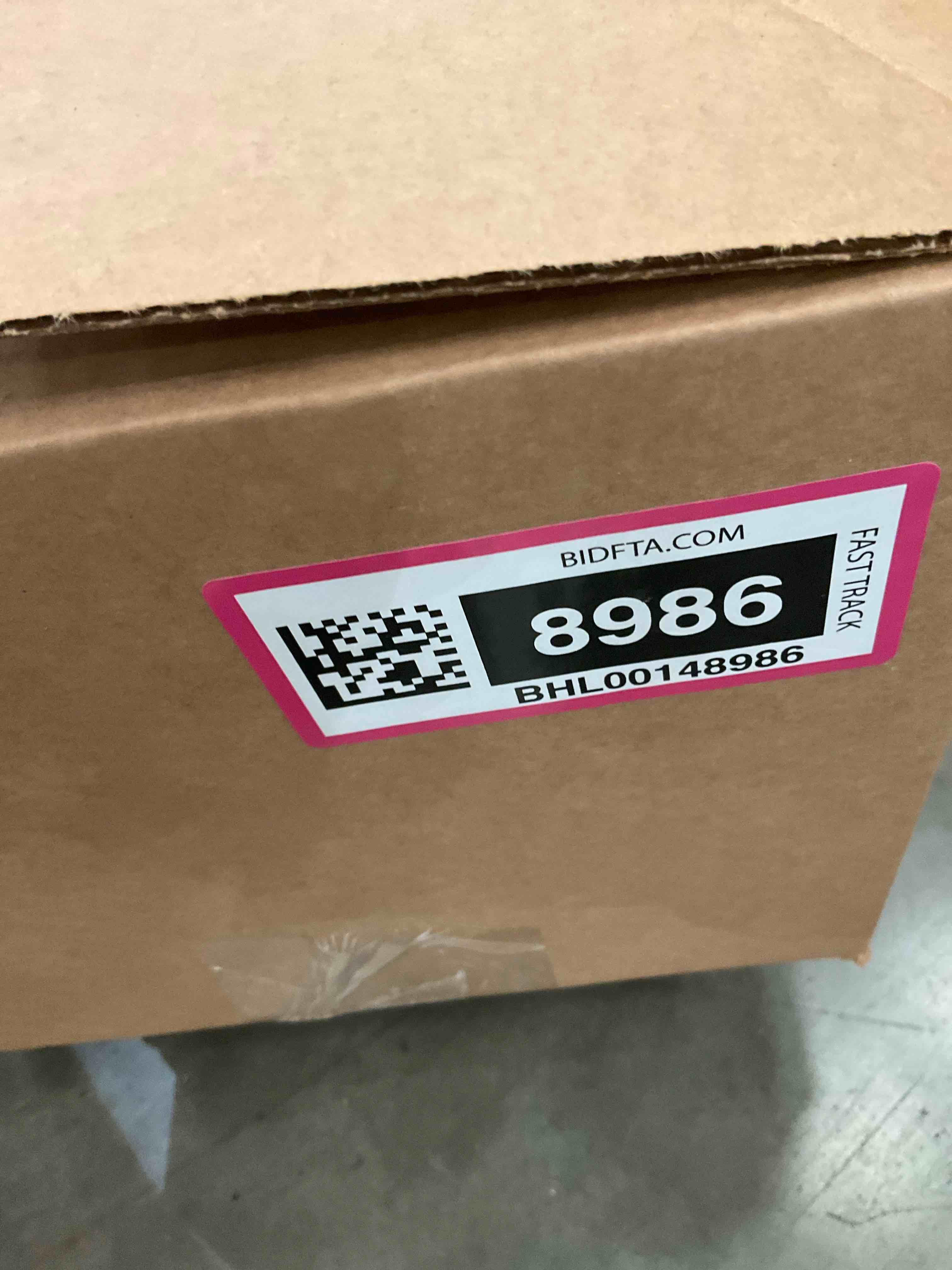 https://s3.amazonaws.com/lotting-images-prod/BargainHunt/BHL00148993_1714660359404.jpeg