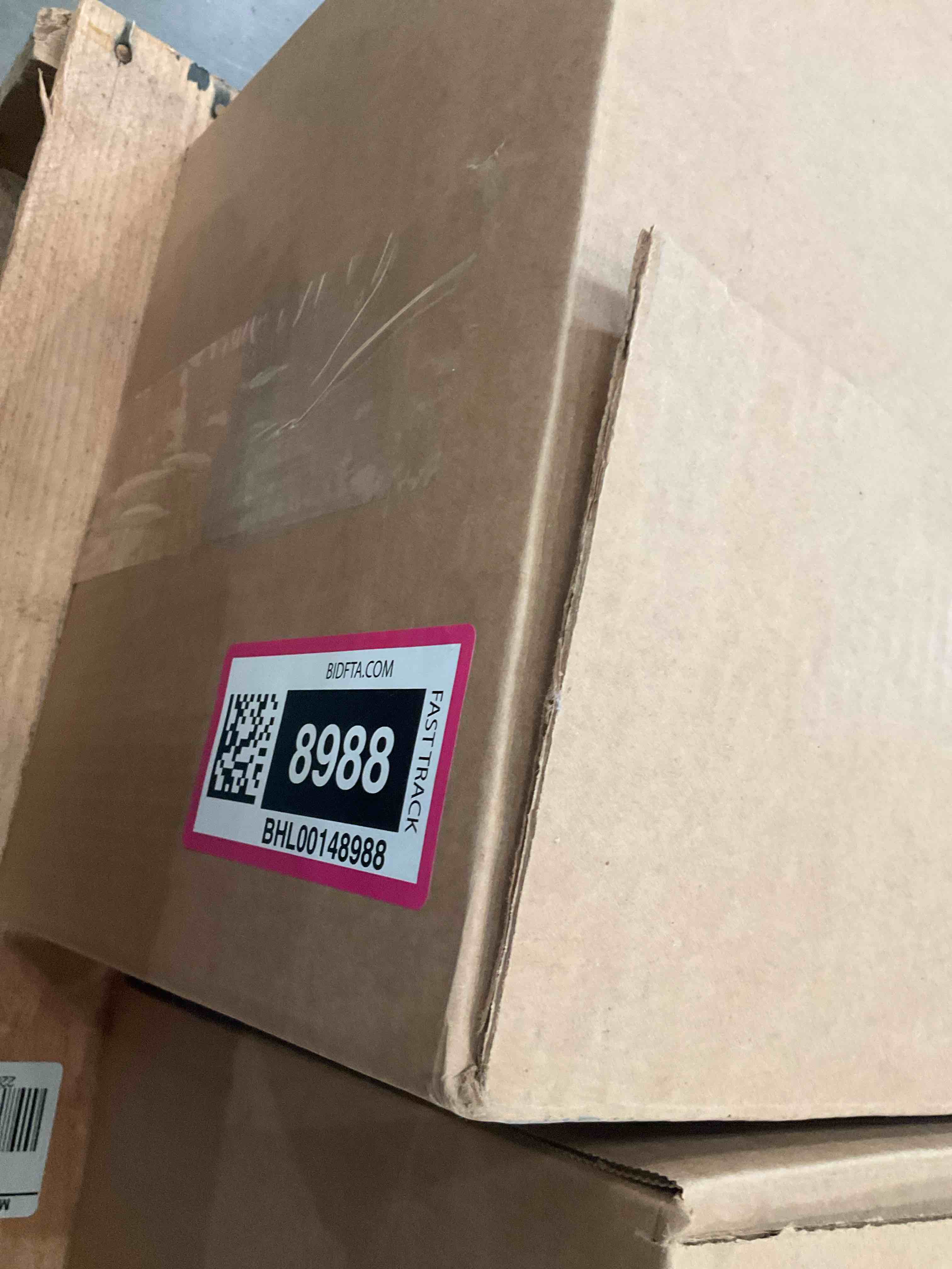 https://s3.amazonaws.com/lotting-images-prod/BargainHunt/BHL00148993_1714660448275.jpeg