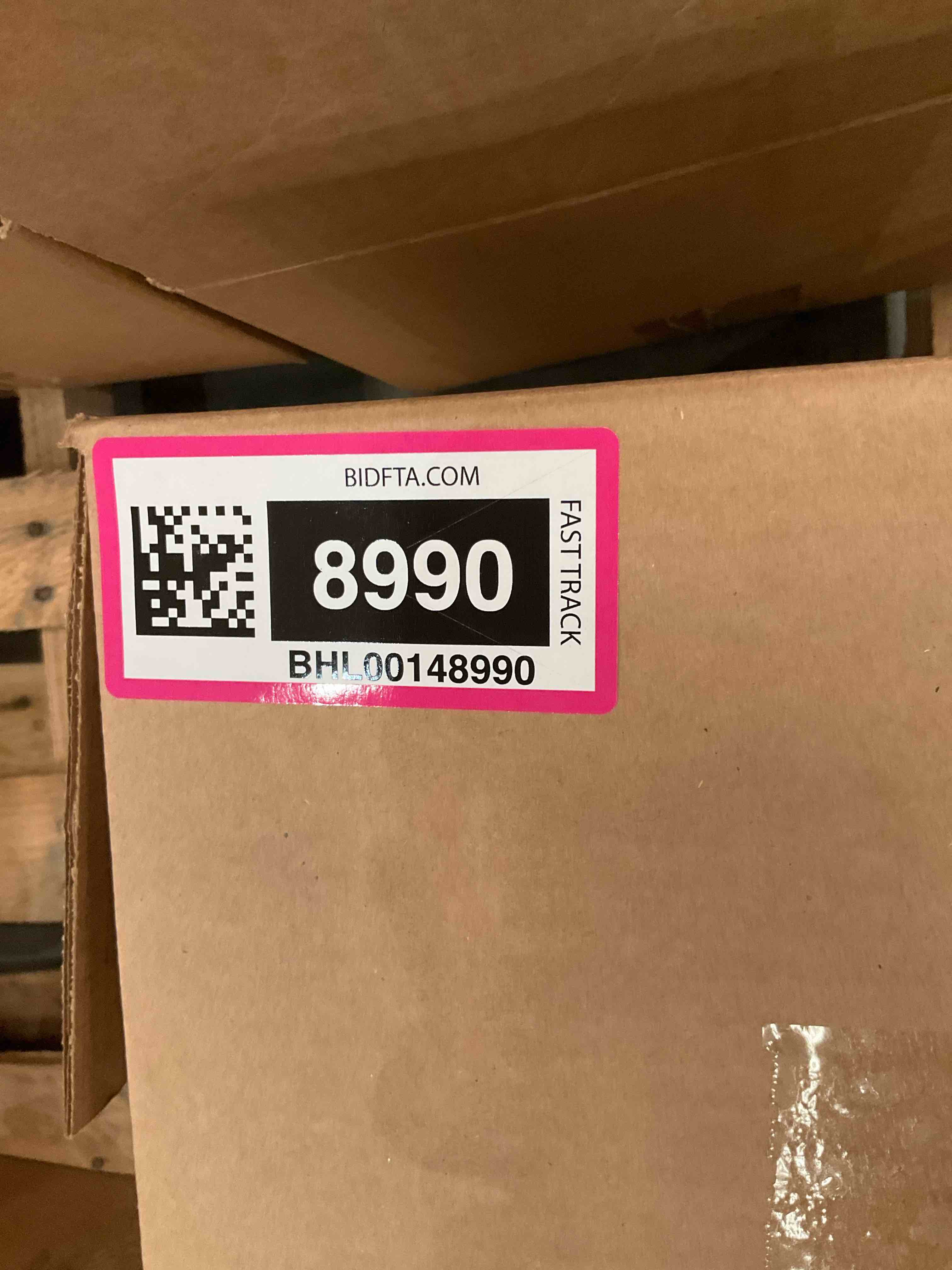 https://s3.amazonaws.com/lotting-images-prod/BargainHunt/BHL00148993_1714660531659.jpeg