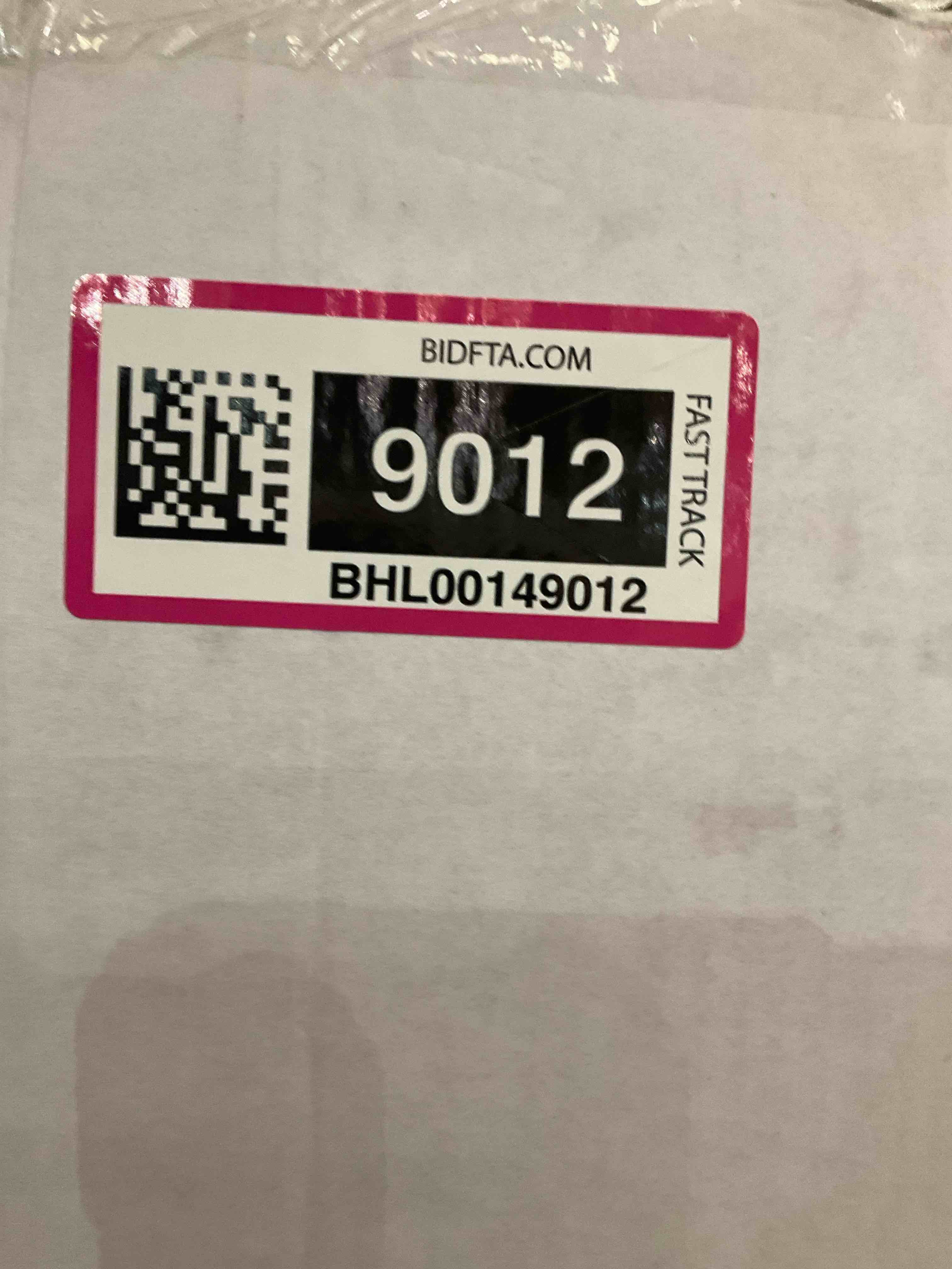 https://s3.amazonaws.com/lotting-images-prod/BargainHunt/BHL00149012_1715350048127.jpeg