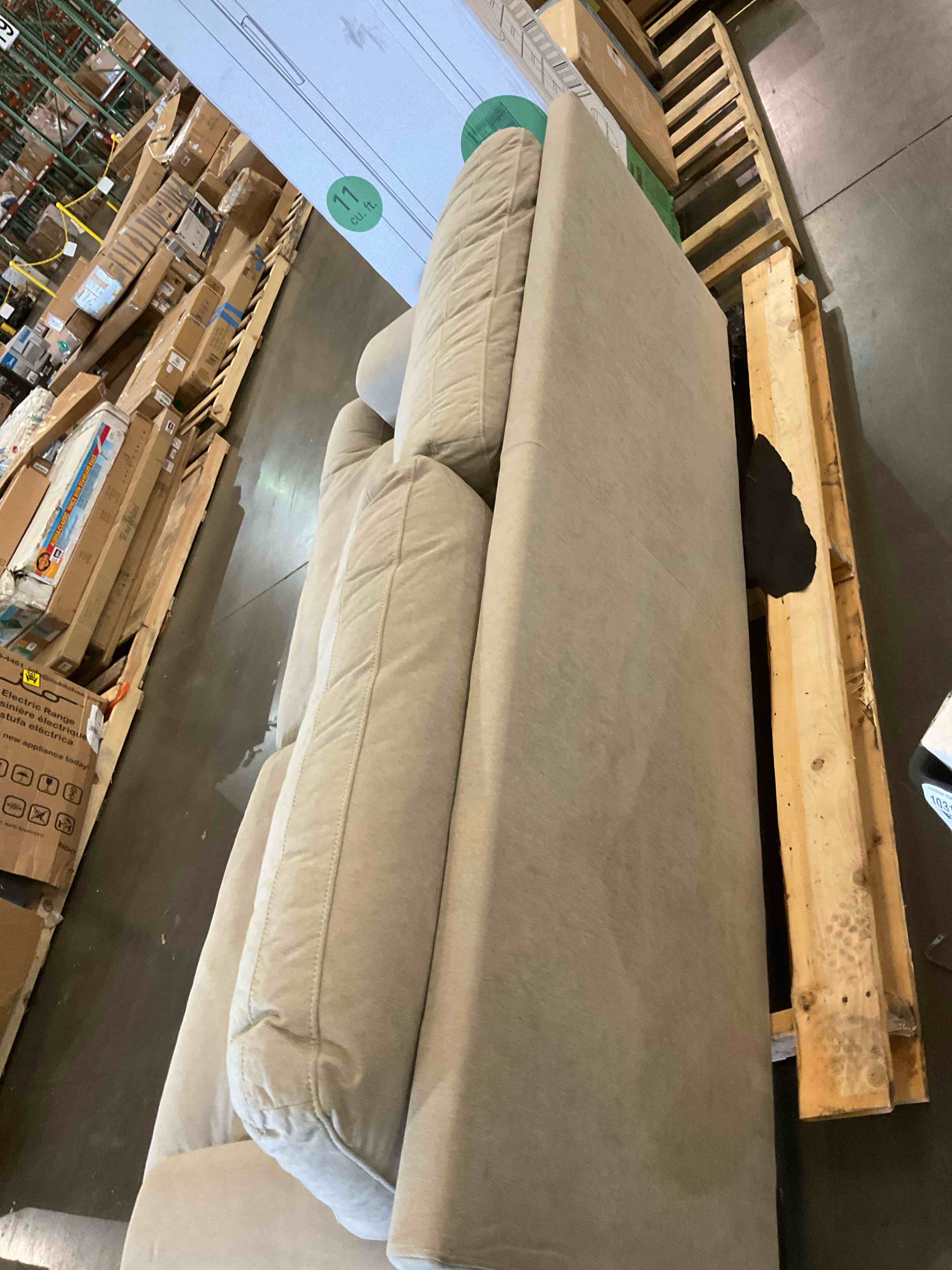 https://s3.amazonaws.com/lotting-images-prod/BargainHunt/BHL00149017_1715351330004.jpeg