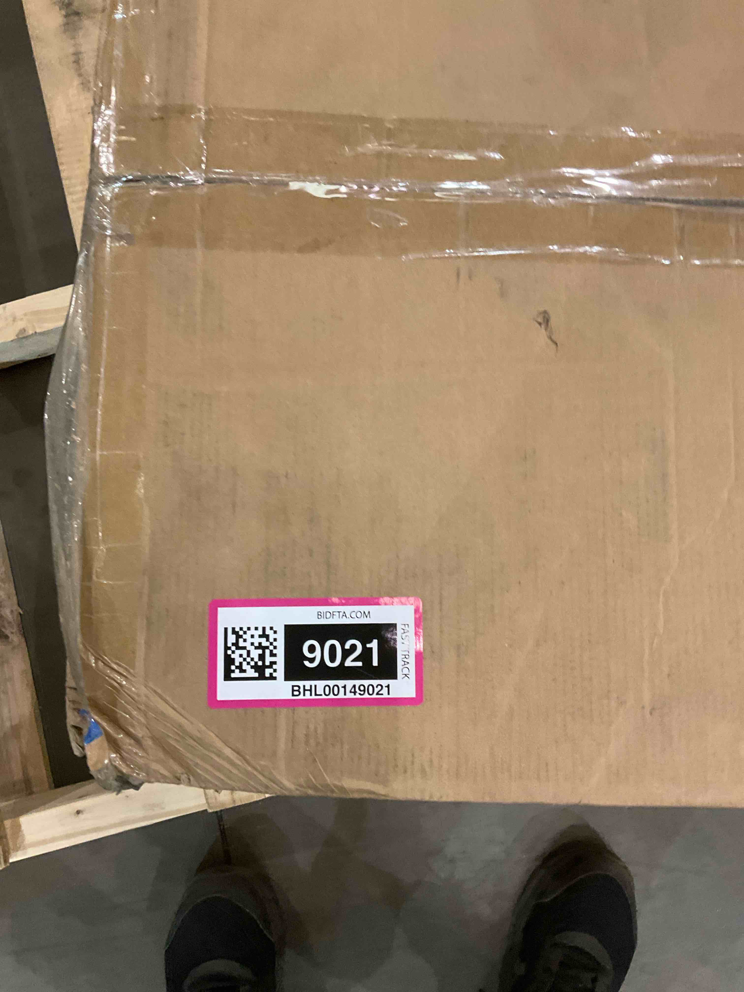 https://s3.amazonaws.com/lotting-images-prod/BargainHunt/BHL00149021_1715603811019.jpeg