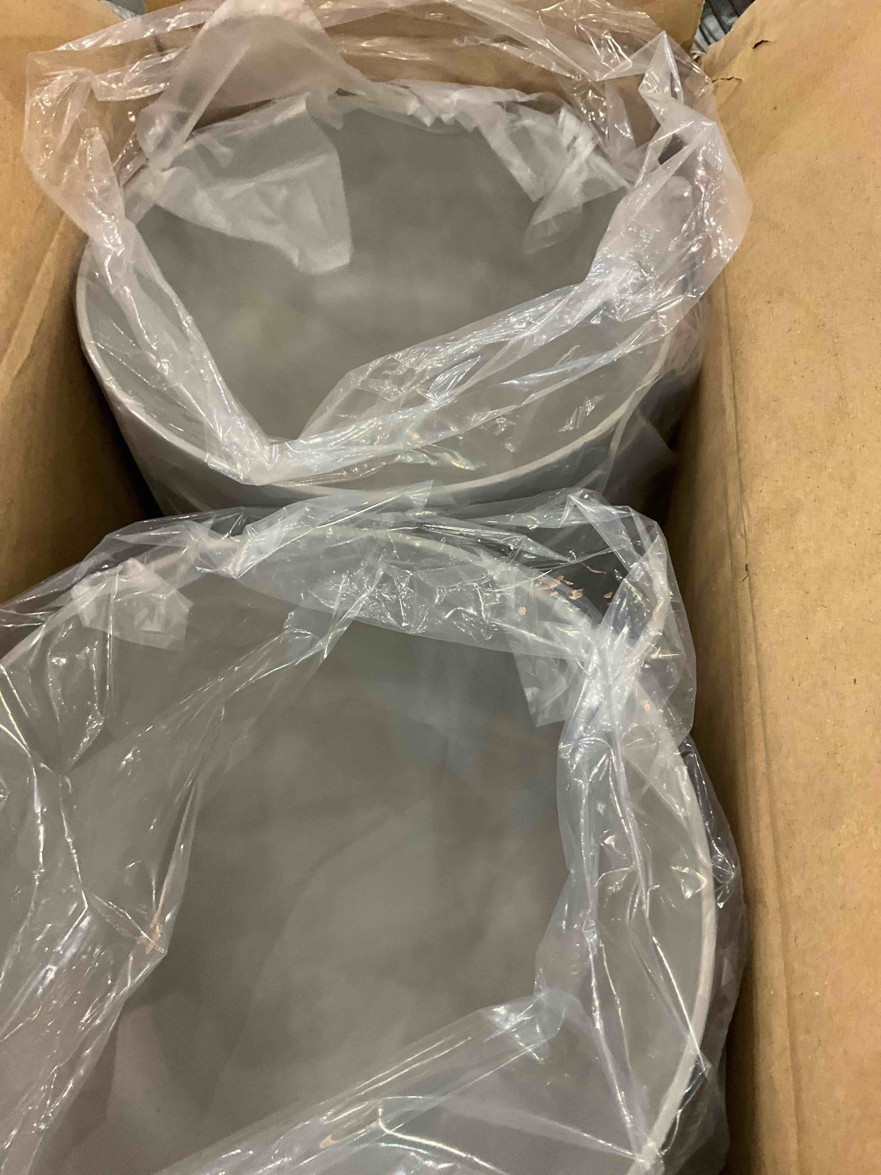 24 plastic bowls 