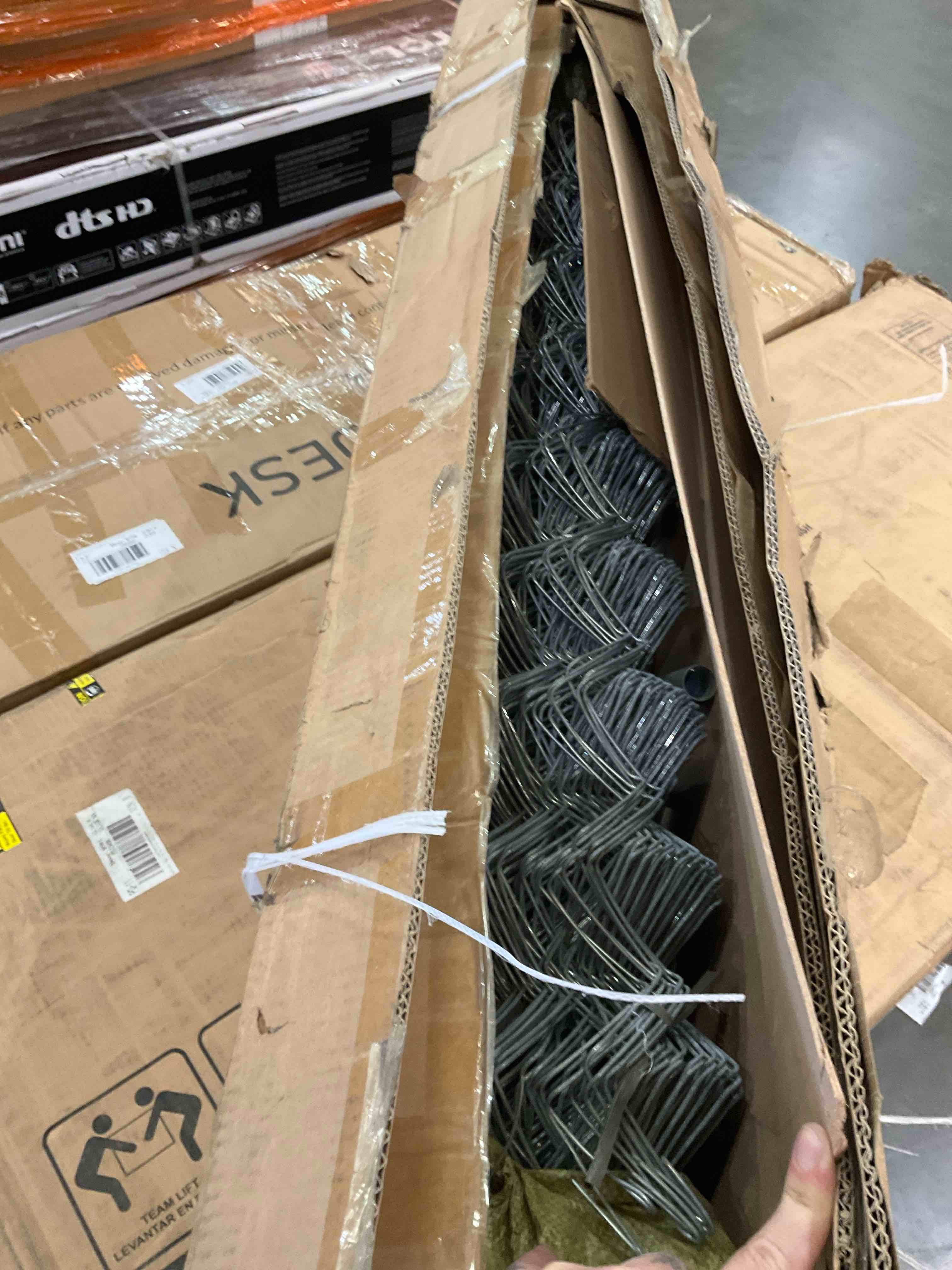 https://s3.amazonaws.com/lotting-images-prod/BargainHunt/BHL00149503_1715349668197.jpeg