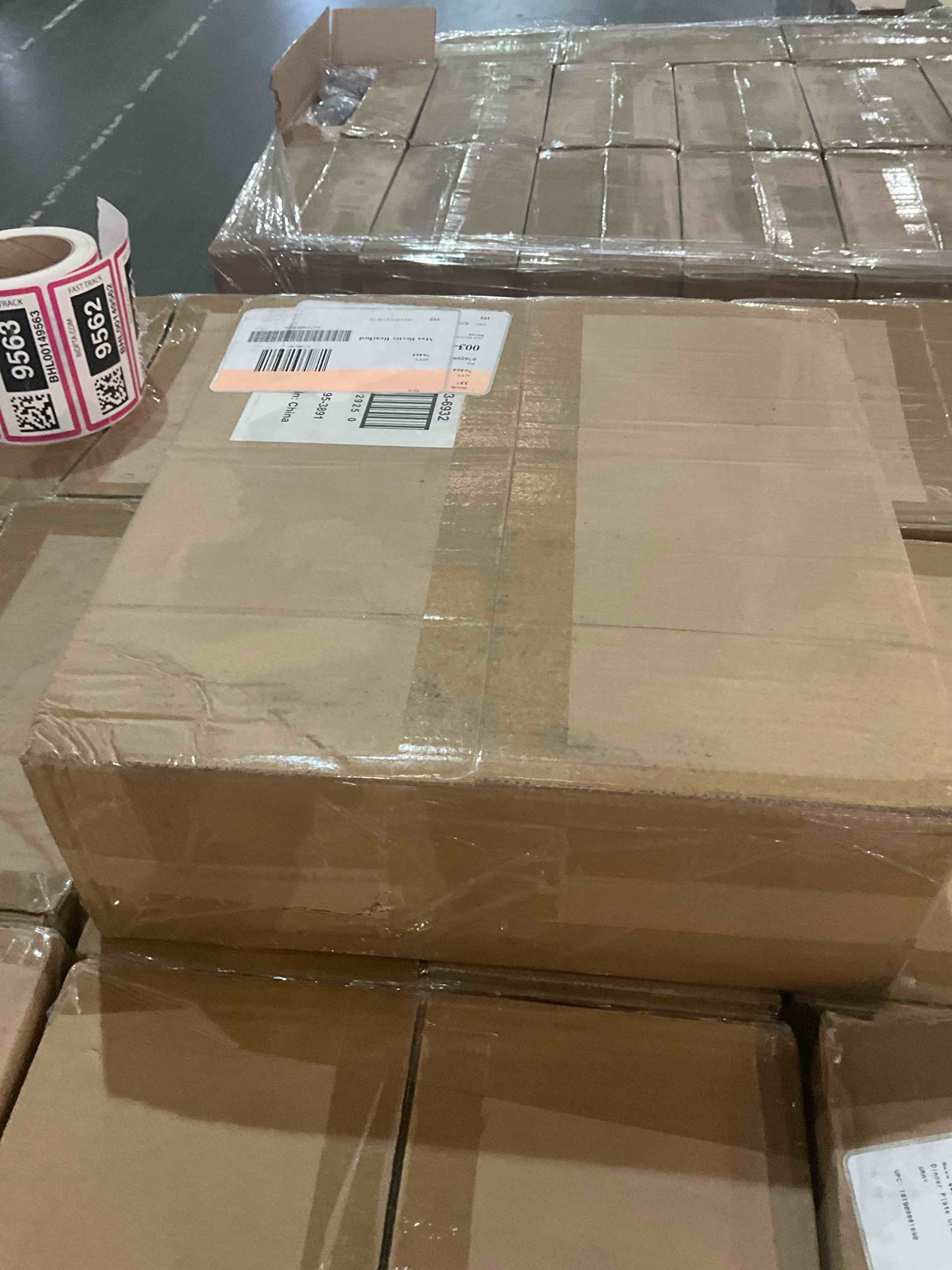 https://s3.amazonaws.com/lotting-images-prod/BargainHunt/BHL00149624_1715780027201.jpeg