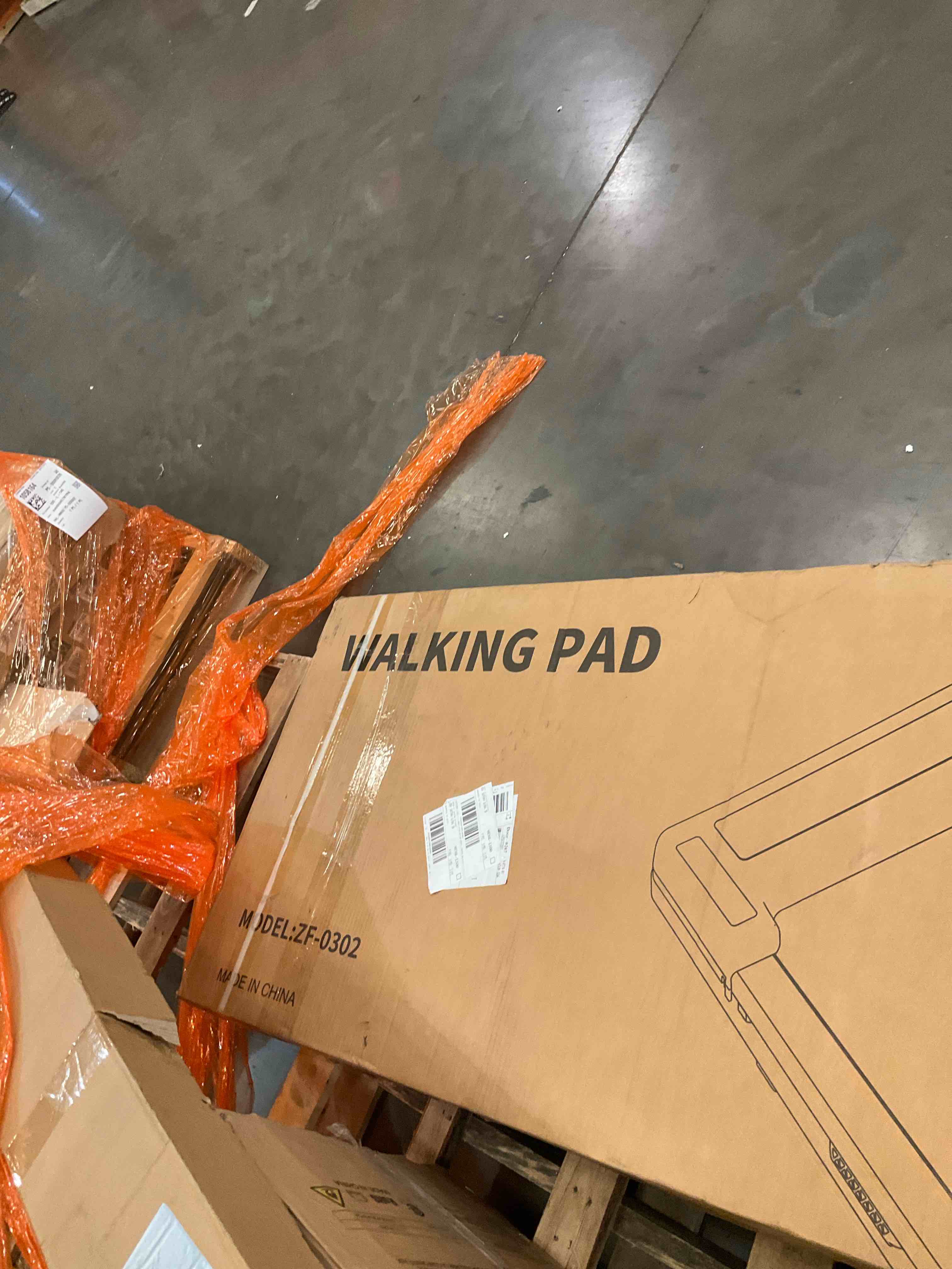 https://s3.amazonaws.com/lotting-images-prod/BargainHunt/BHL00149964_1718027740330.jpeg