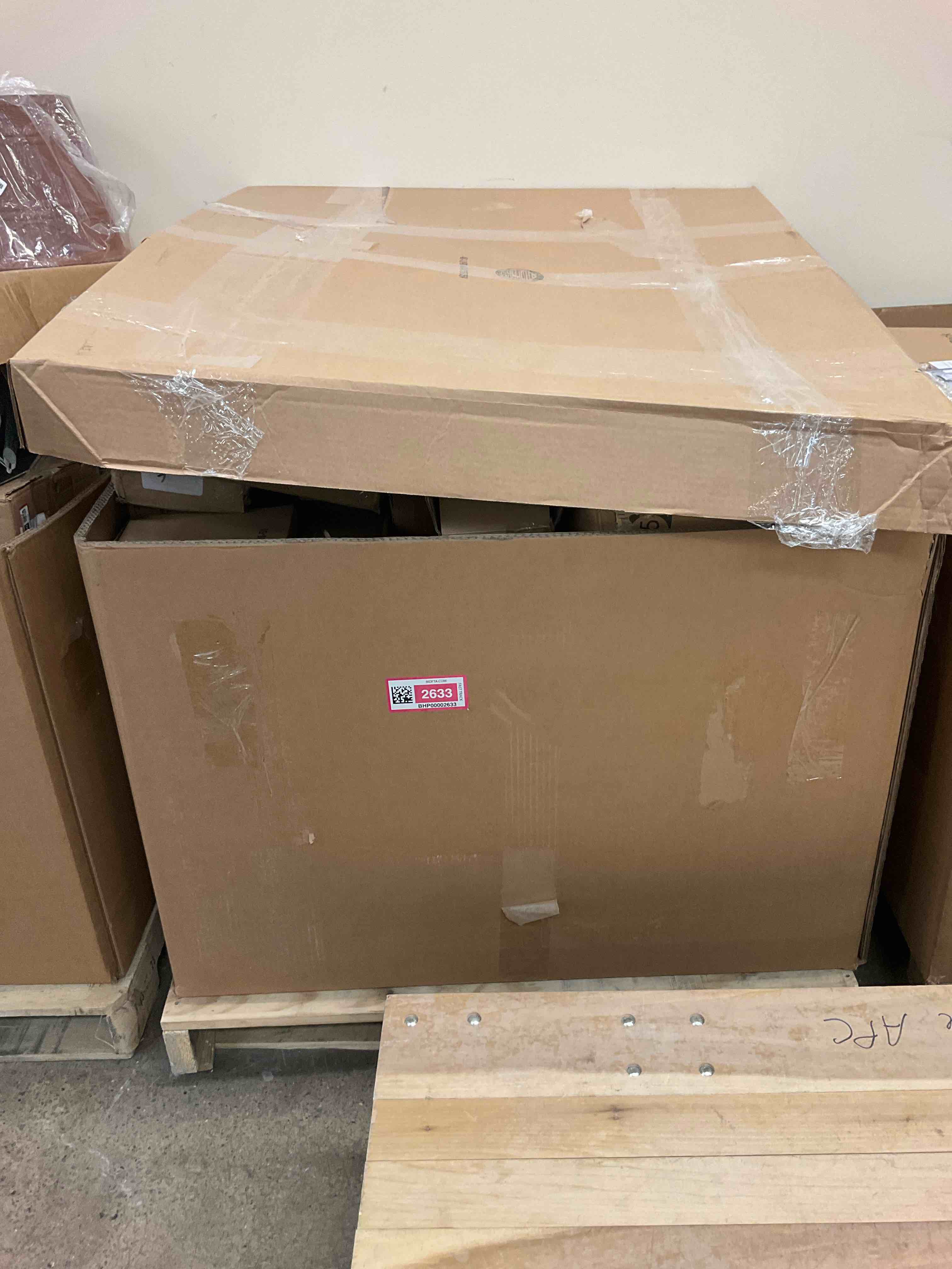 https://s3.amazonaws.com/lotting-images-prod/BargainHunt/BHP00002633_1709088506527.jpeg