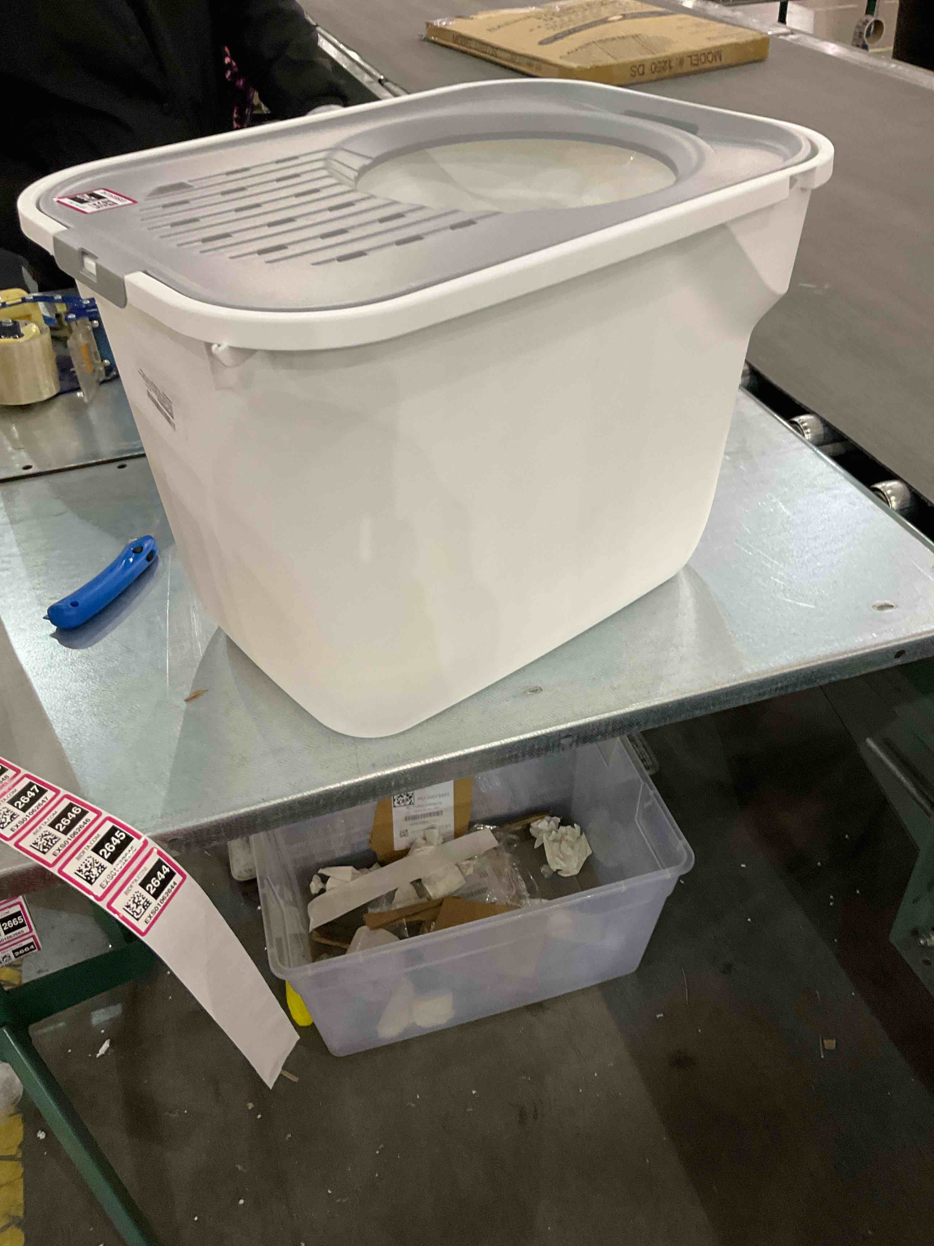 https://s3.amazonaws.com/lotting-images-prod/BargainHunt/EXS00341242_1706716359307.jpeg