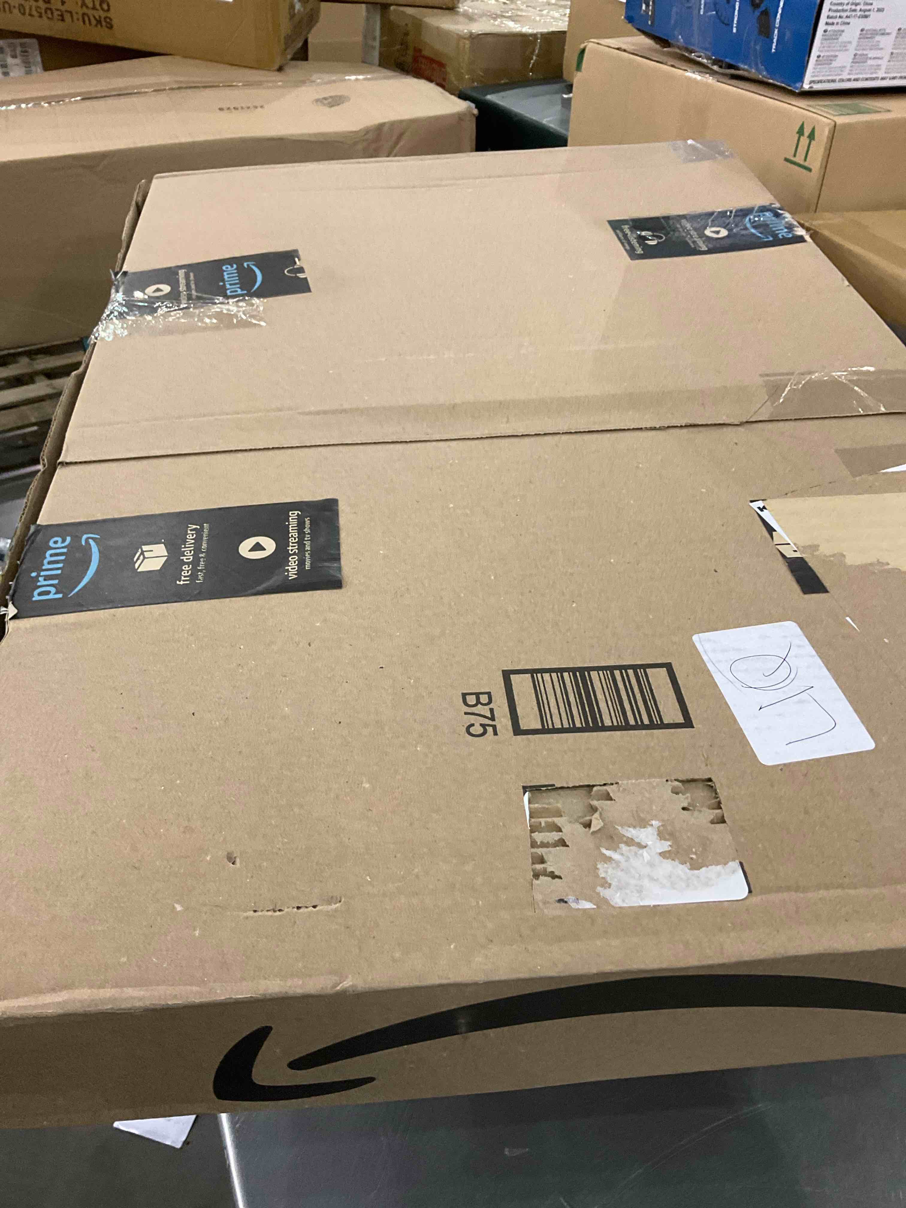https://s3.amazonaws.com/lotting-images-prod/BargainHunt/EXS00341256_1707136885321.jpeg