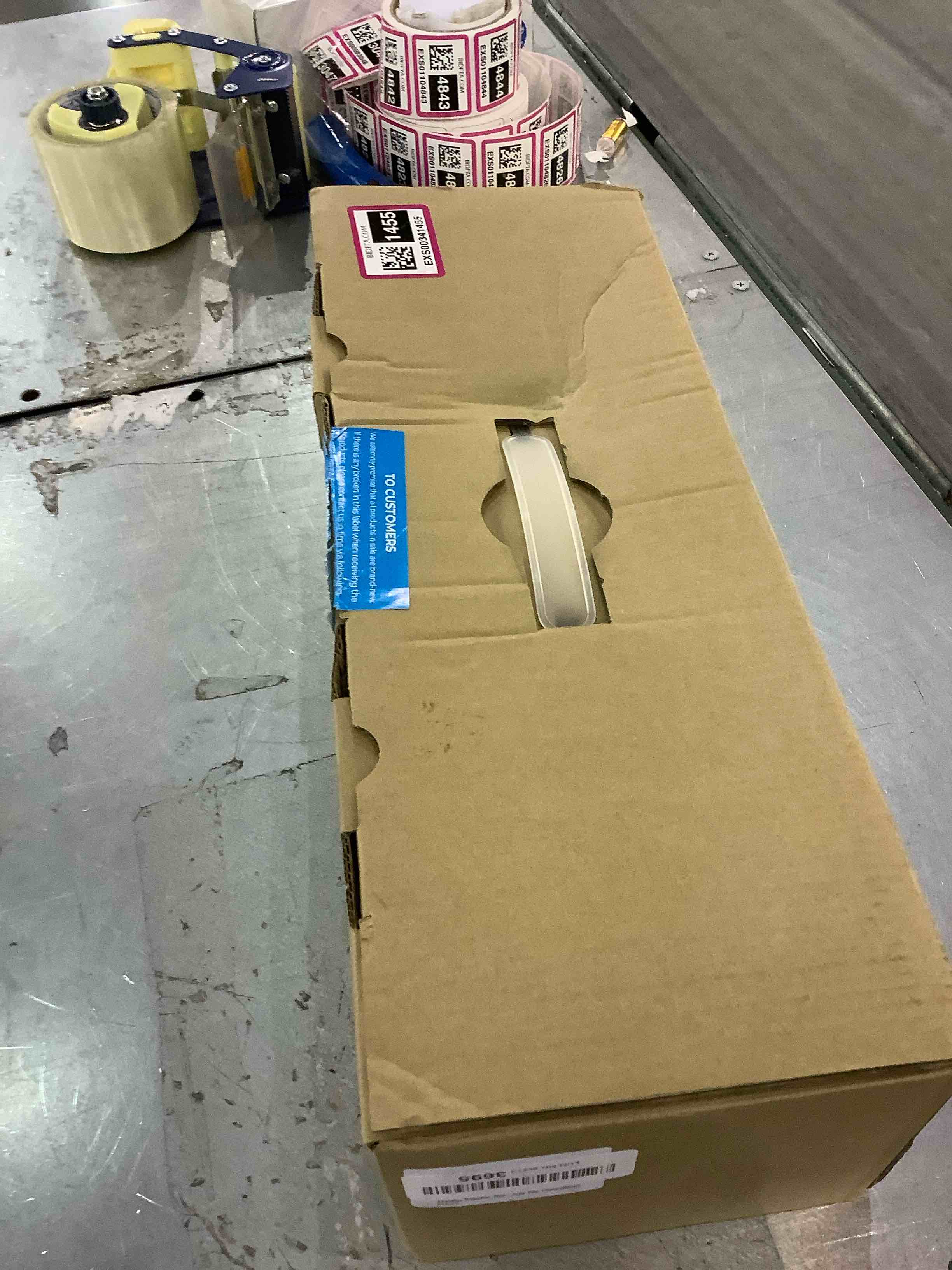 https://s3.amazonaws.com/lotting-images-prod/BargainHunt/EXS00341455_1707222374489.jpeg