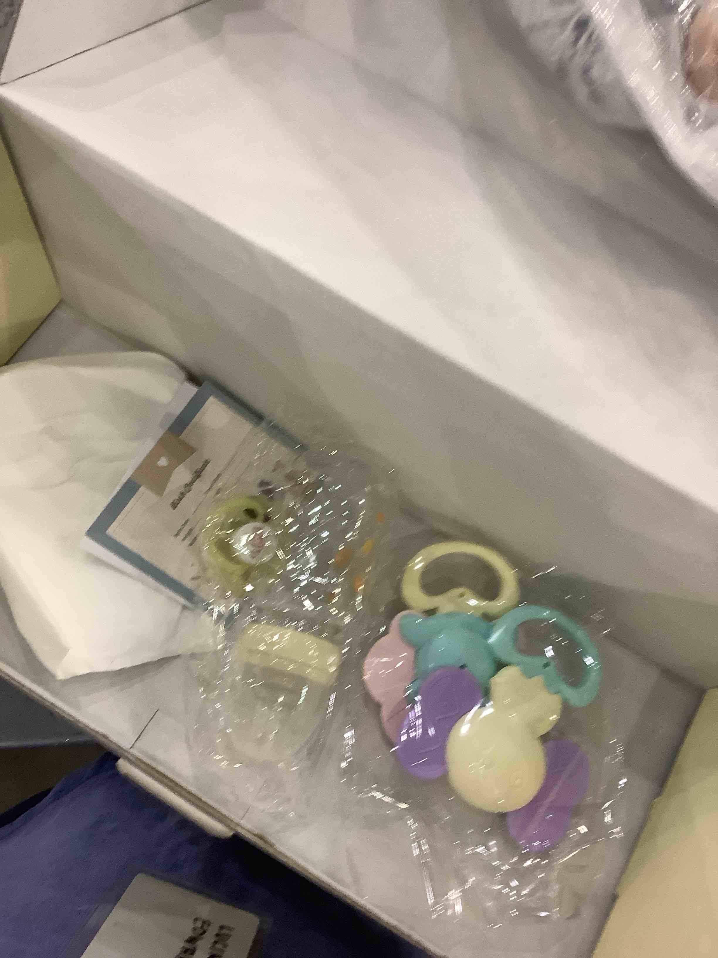 https://s3.amazonaws.com/lotting-images-prod/BargainHunt/EXS00341467_1707222678971.jpeg