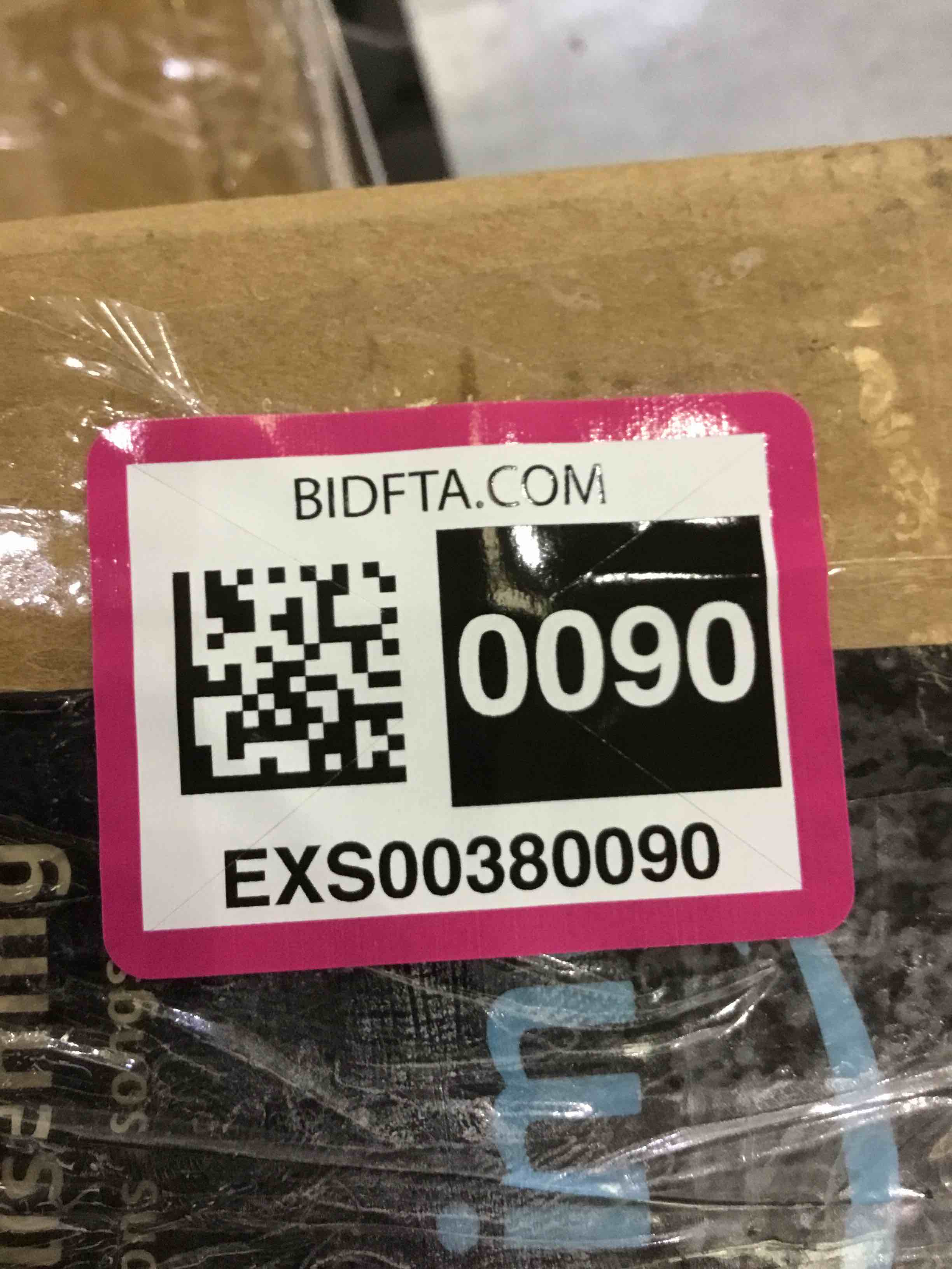 https://s3.amazonaws.com/lotting-images-prod/BargainHunt/EXS00380090_1716293661636.jpeg