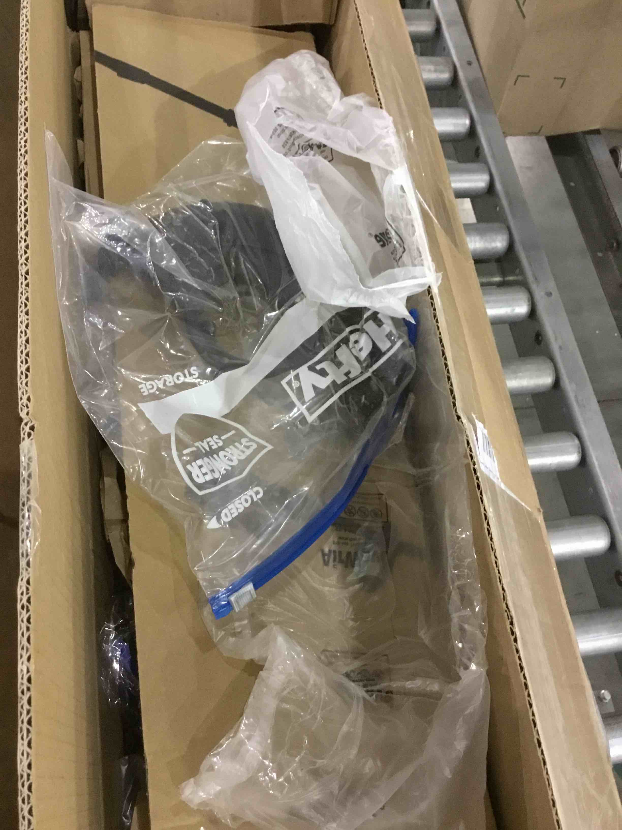 https://s3.amazonaws.com/lotting-images-prod/BargainHunt/EXS00380158_1716376880172.jpeg